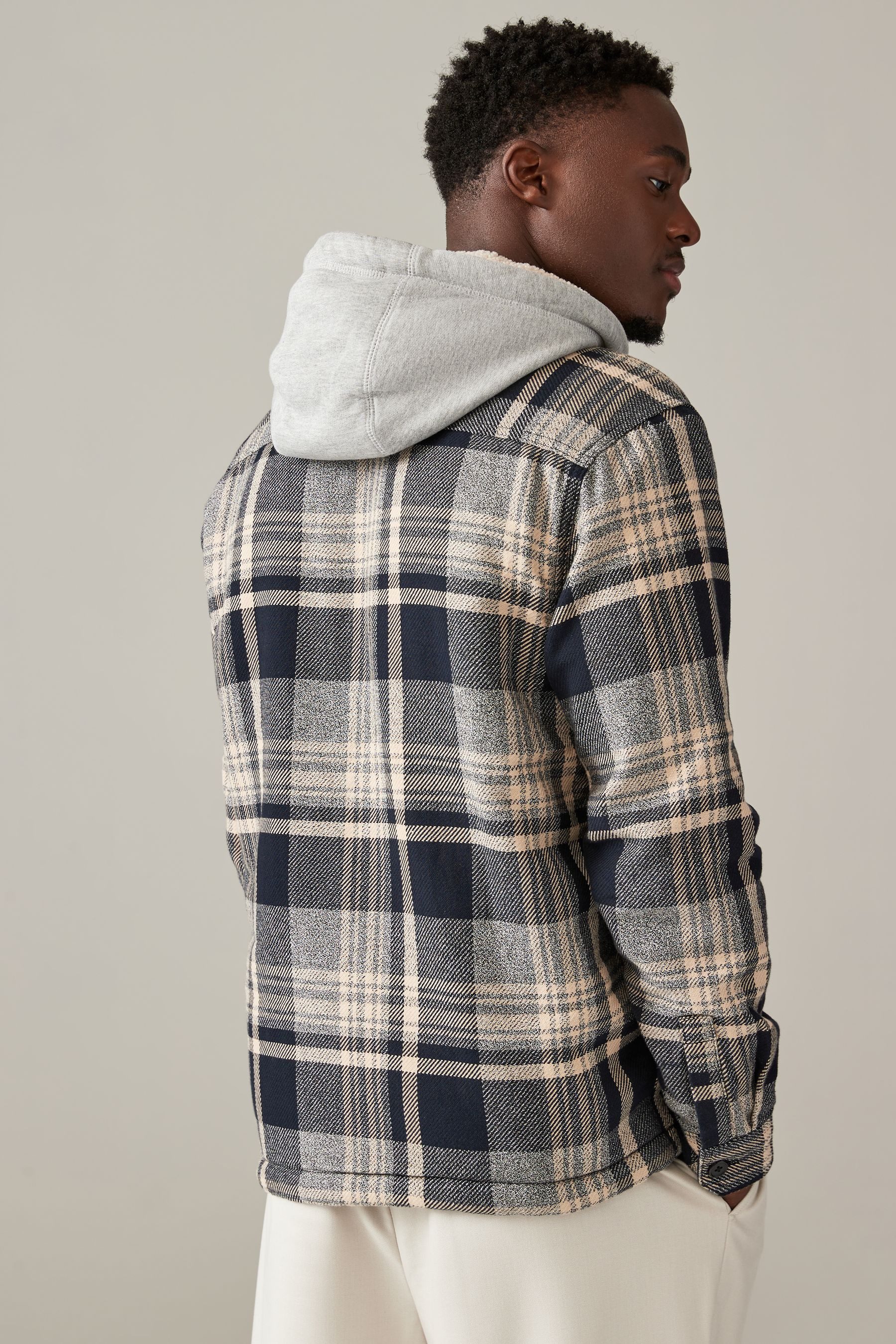 Next Hemdjacke Karierte Hemdjacke mit Teddyfutter und Kapuze (1-St) günstig online kaufen