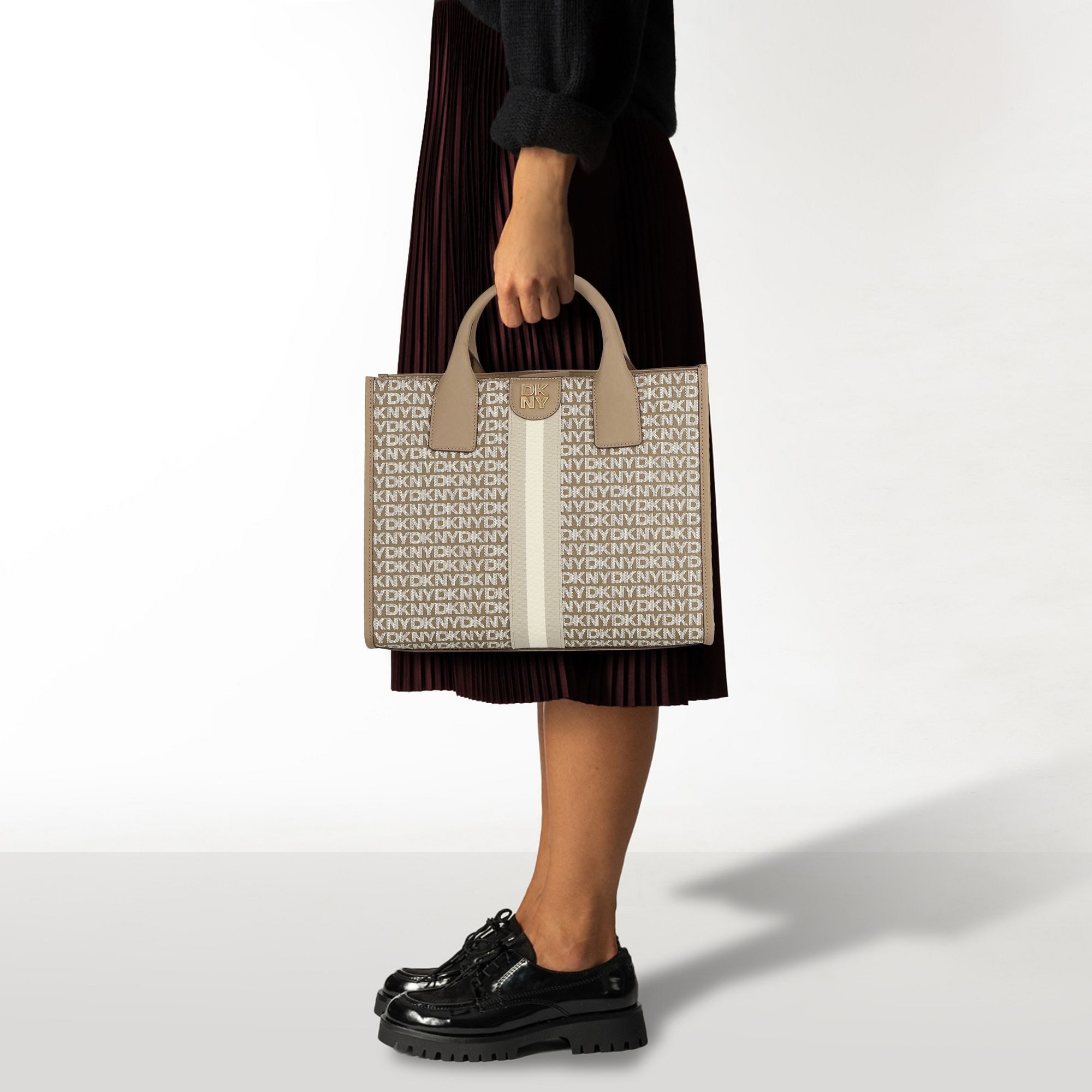 DKNY Henkeltasche Carol, Polyurethan