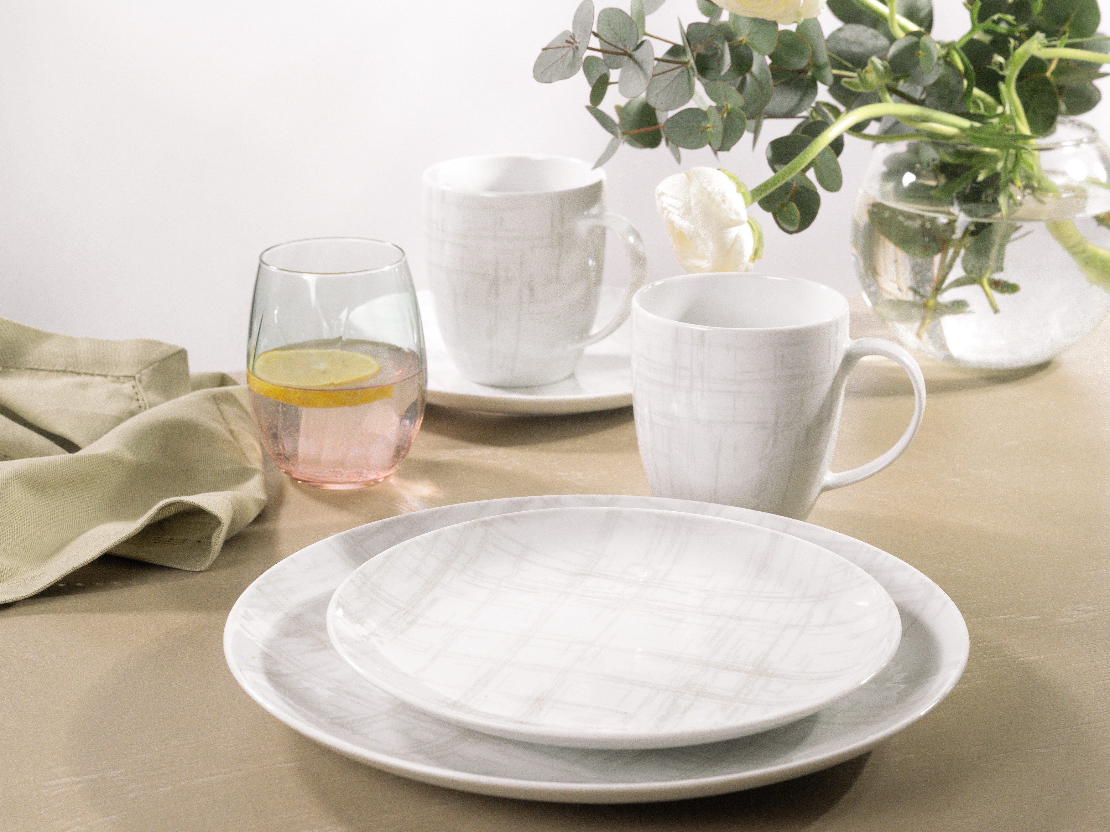 creaTable Kombiservice Geschirr-Set Home - Shabby Chic (16-tlg), 4 Personen, Porzellan, Service, weiß, Used-und Vintage-Look, zeitlos, 16 Teile für 4 Personen – Bild 5 von 5