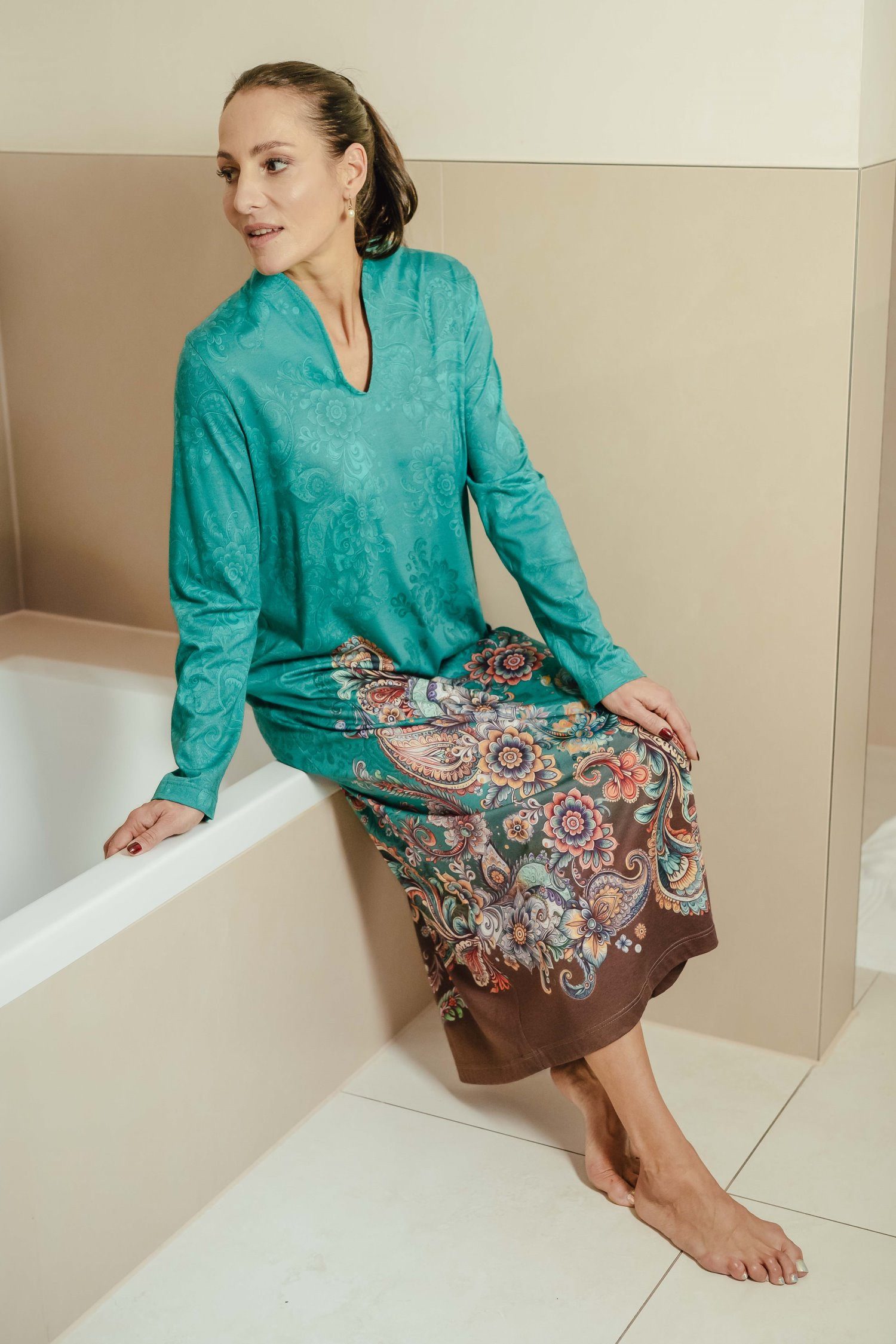 HUTSCHREUTHER Nachthemd Damen Schlafshirt lang (1-tlg) Extravagant
