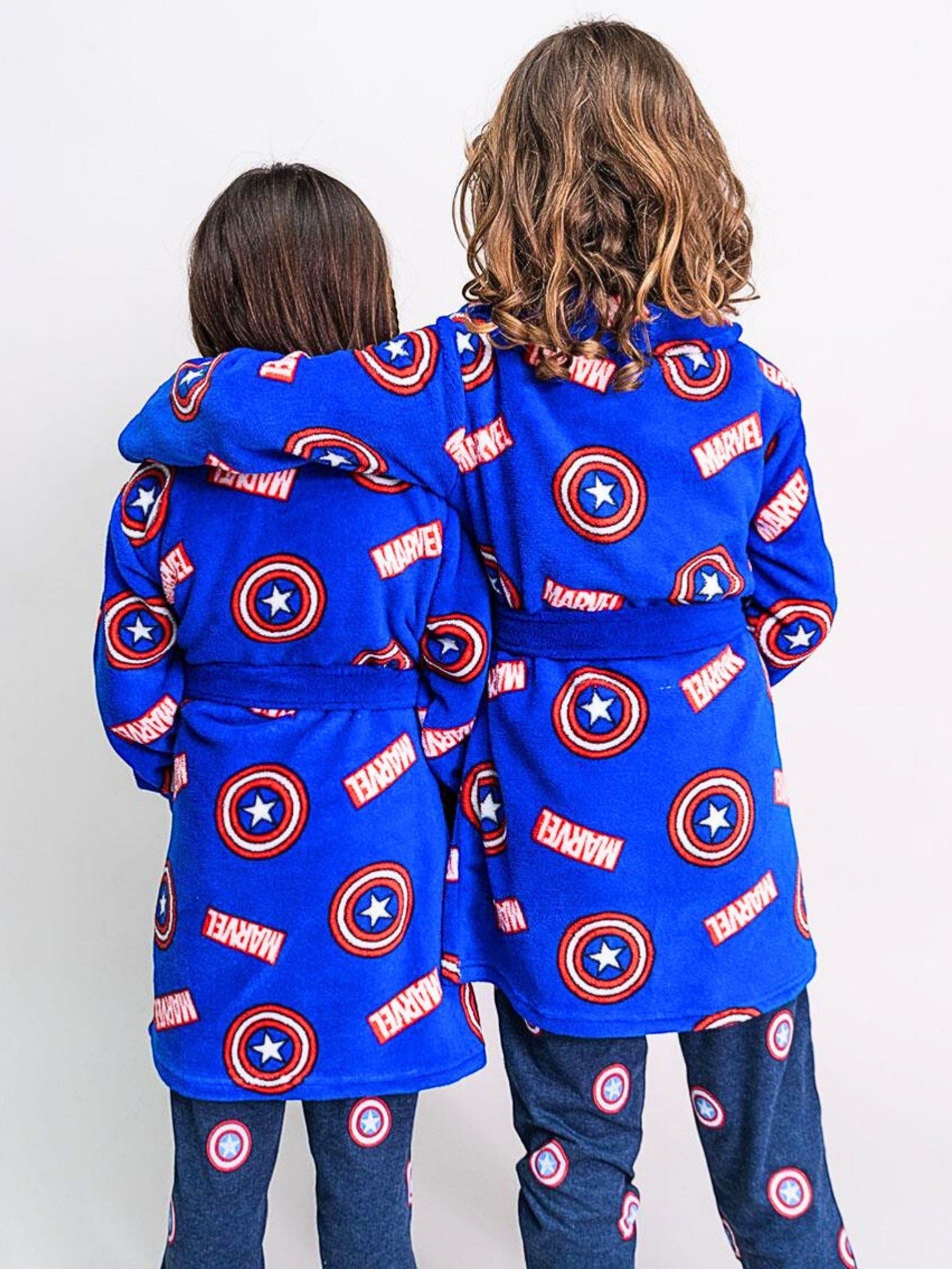 Cerdá Kinderbademantel Marvel - Captain America, Fleece, V-Ausschnitt, Bindegürtel, Morgenmantel Gr. 98-122 cm