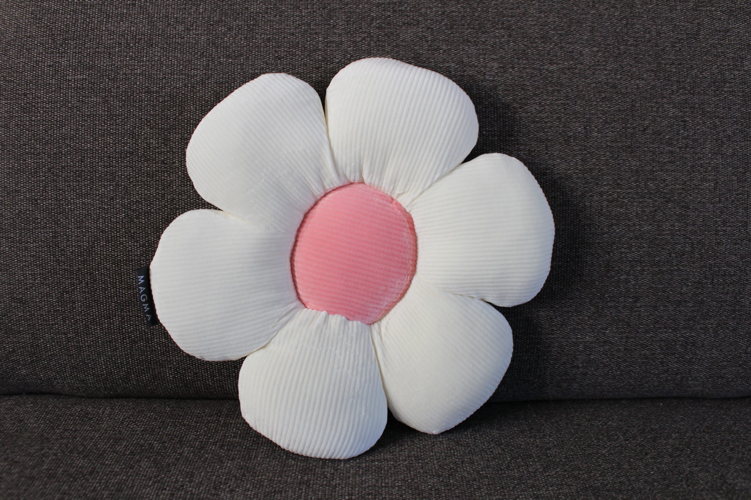 Magma Heimtex Dekokissen Formkissen Blume Minnie Cordsamt, gefüllt frische Farben leicht