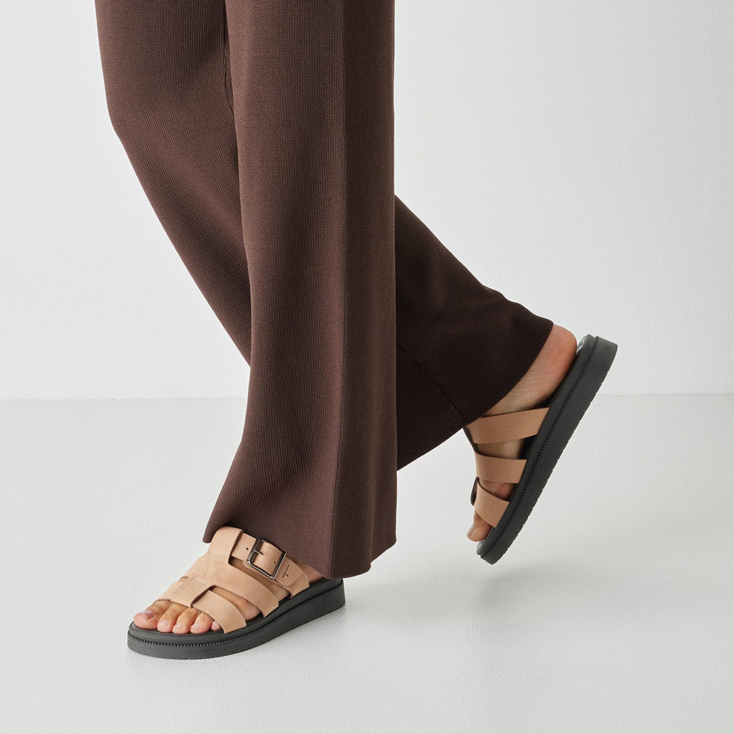 Tamaris Pantolette Schlupfschuh, Sommerschuh mit regulierbarem Schnallenverschluss