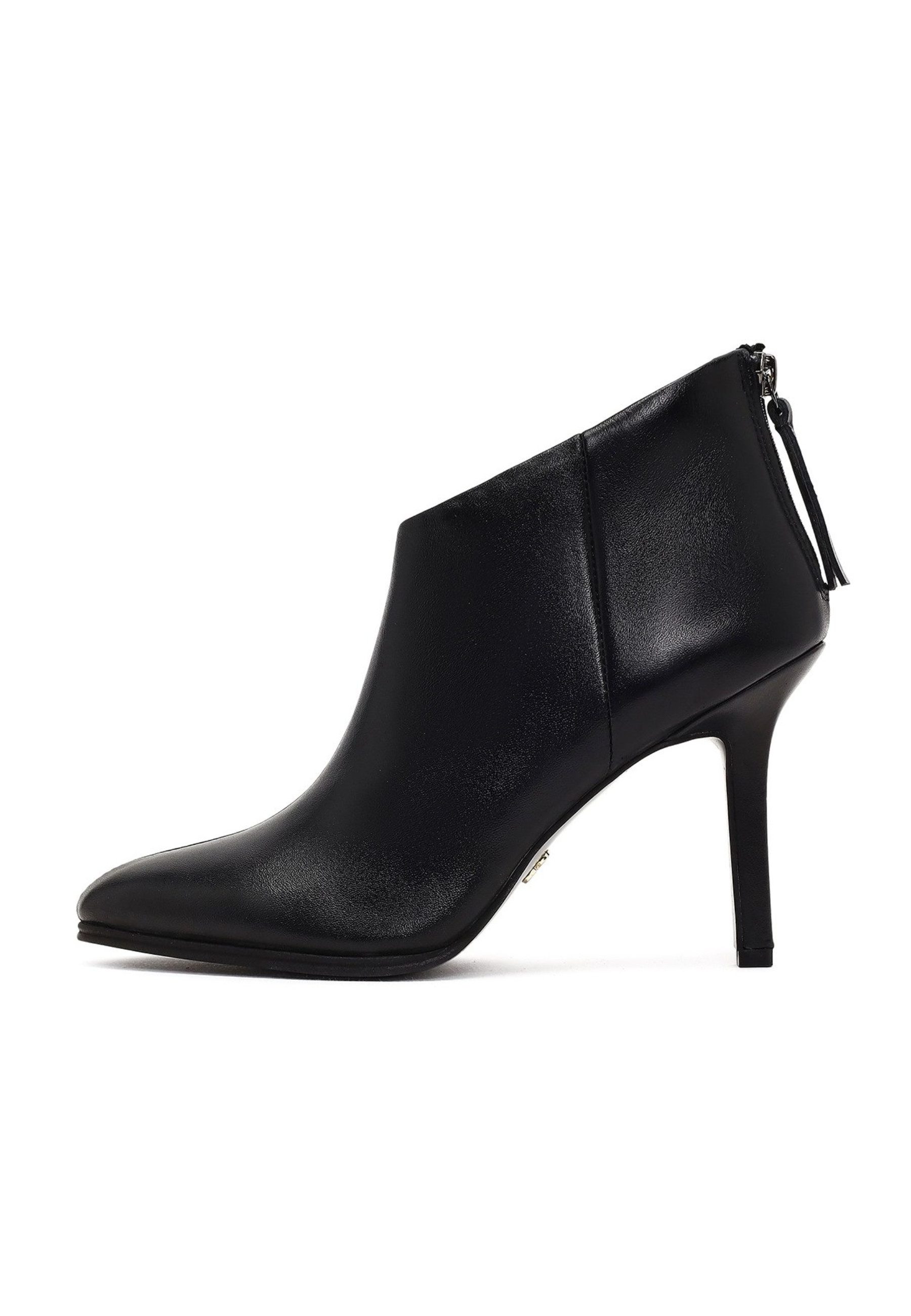 Absatz-Stiefeletten aus Leder Ankleboots