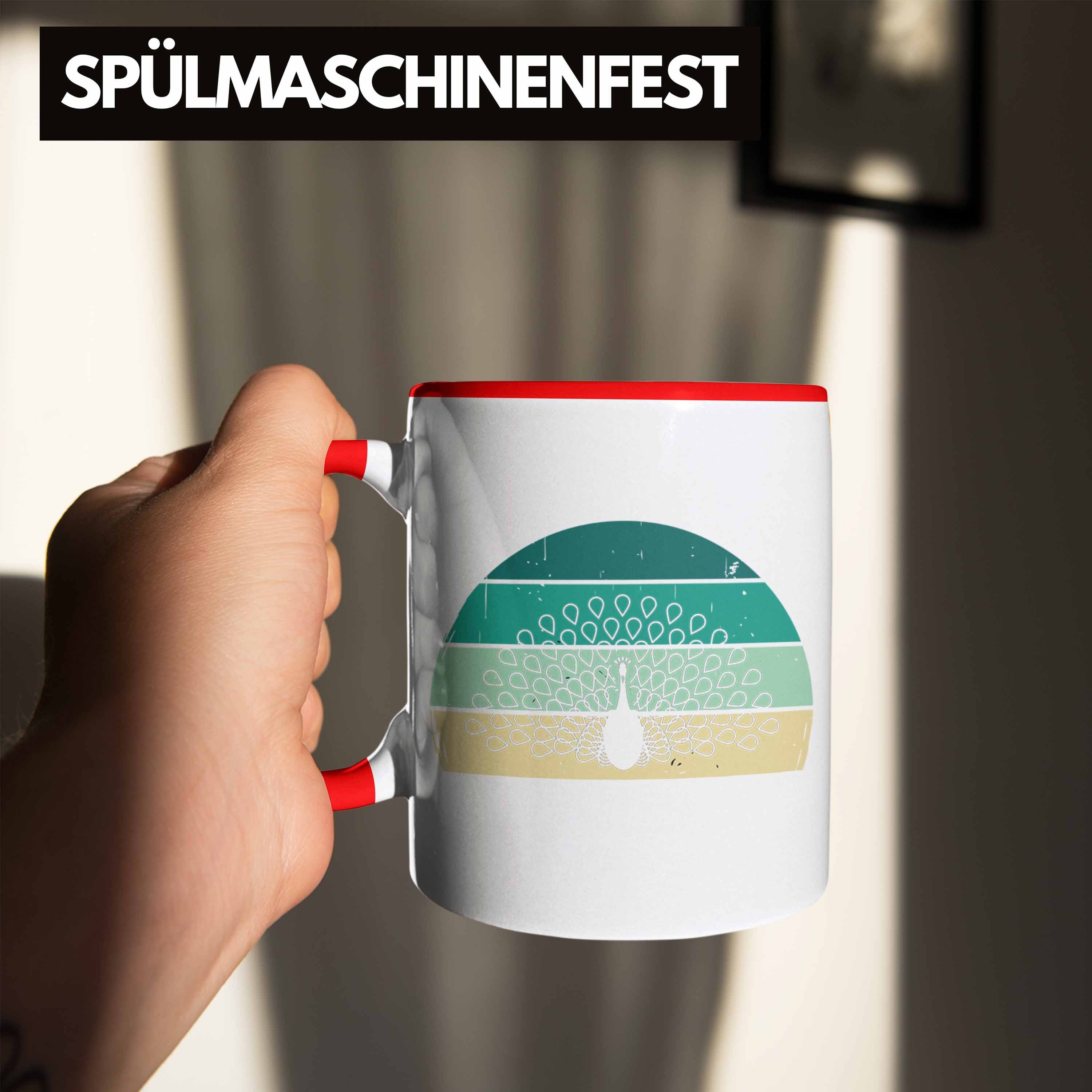 Tasse Trendation Schöne Geschenkidee Grafik Pfauen-Besitzer Geschenk - Tasse Rot Pfau Deko Trendation Retro