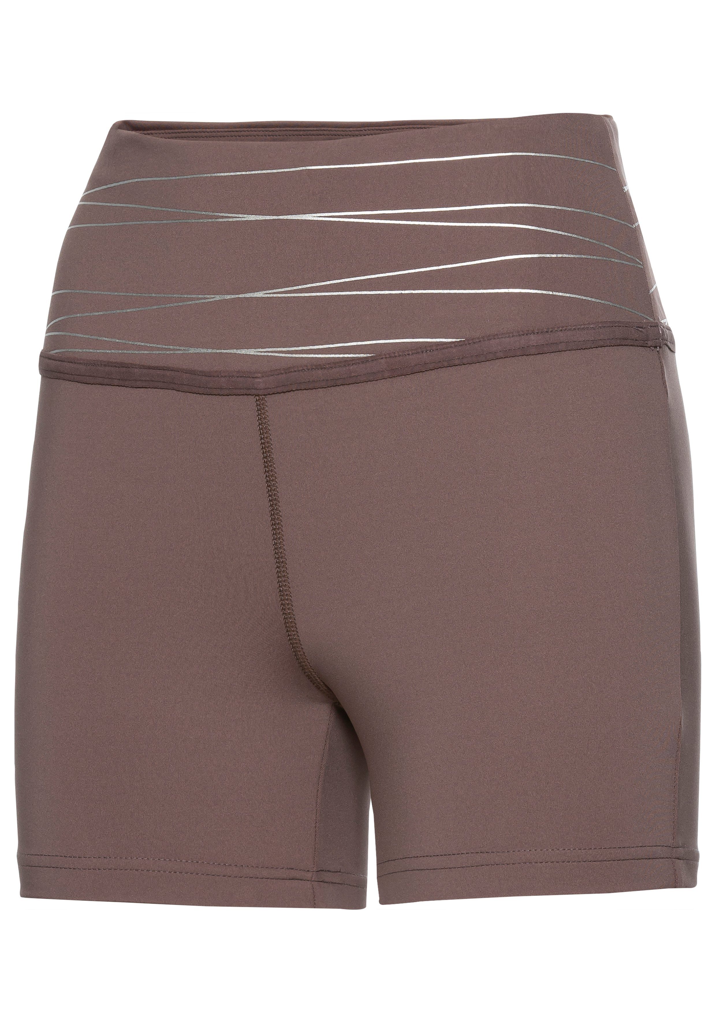 Vivance Active by Lascana Shorts Sportshorts mit breiten Bündchen und Druck
