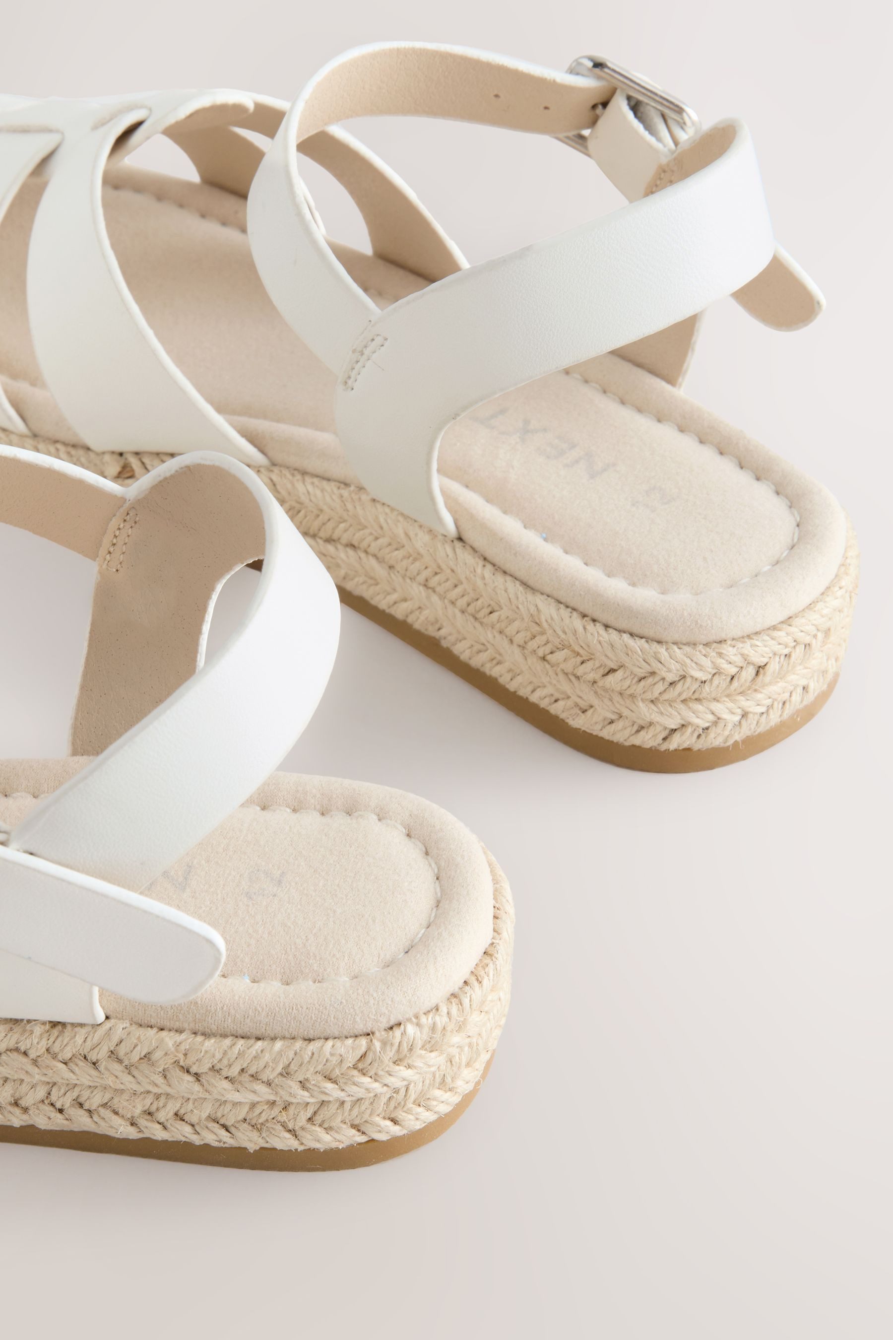 Next Fischersandalen mit Keilabsatz Keilsandalette (1-tlg)