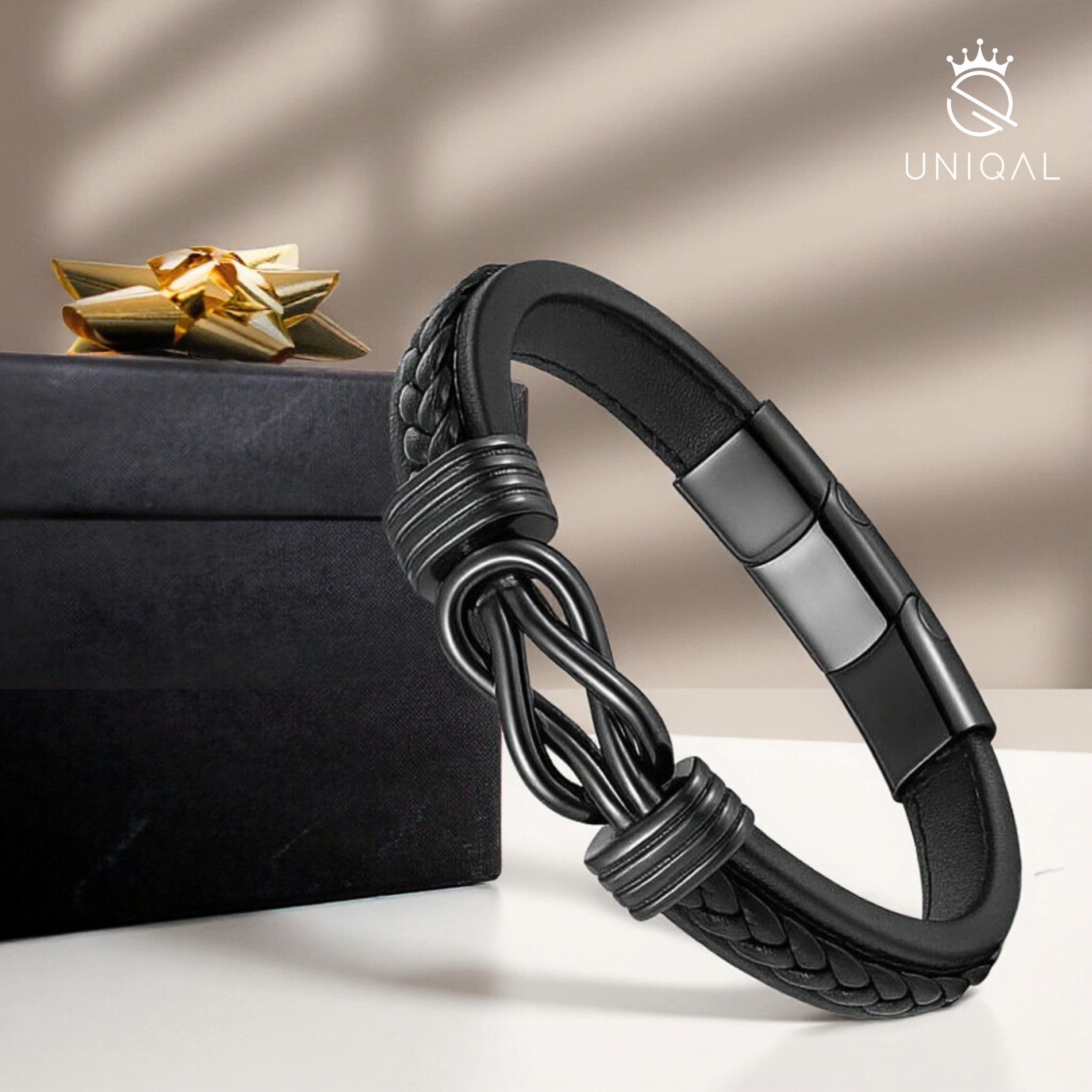 UNIQAL.de Lederarmband ETERNAL – stilvolles Infinity Armband aus Leder & Edelstahl (ideales Geschenk für Vater, Sohn oder Partner, Magnetverschluss mit Verlängerungsglied), Deutsche Handwerkskunst. Hochwertiges Design. Made by Uniqal.