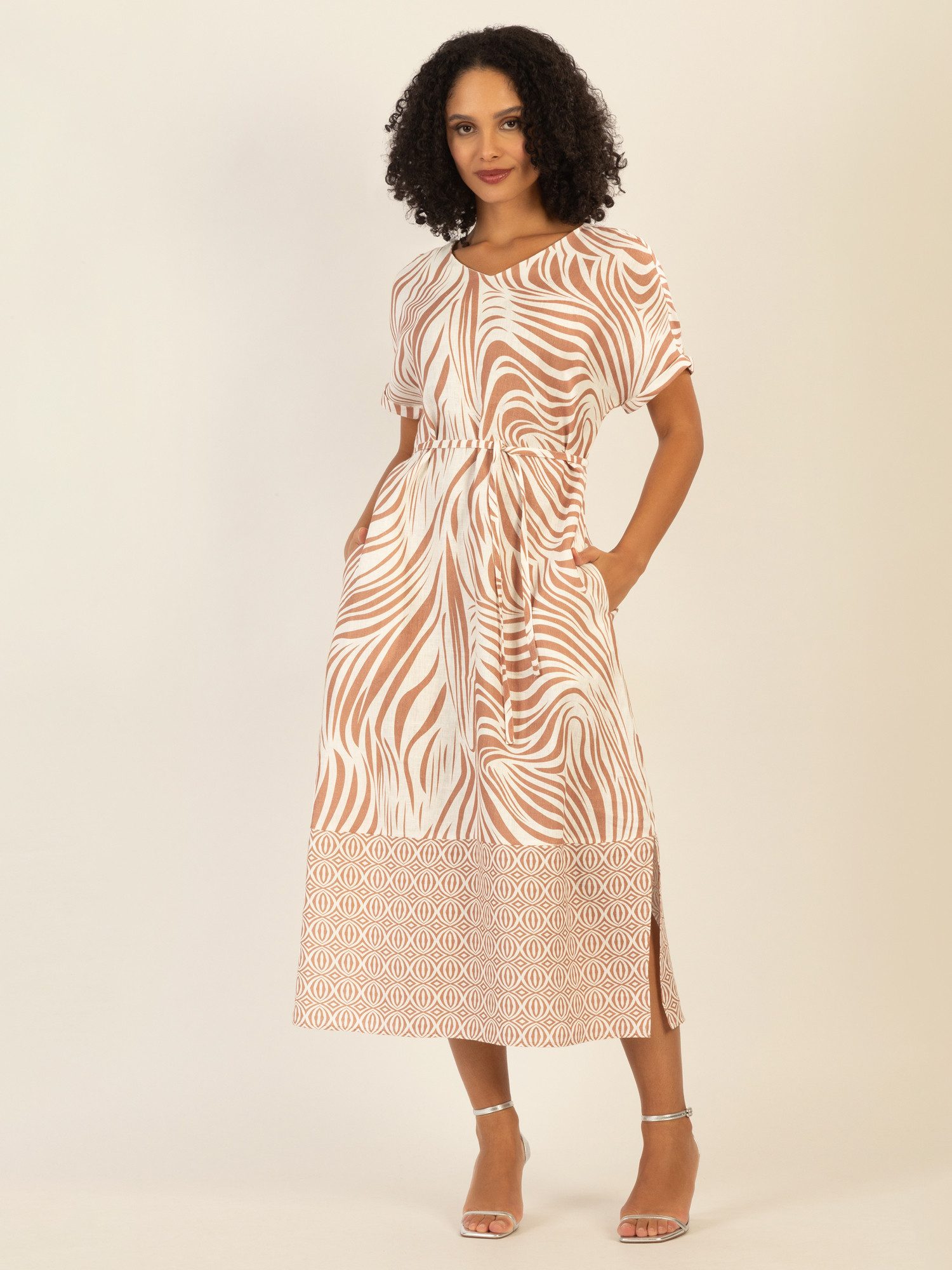 mint & mia Maxikleid mit V-Ausschnitt günstig online kaufen