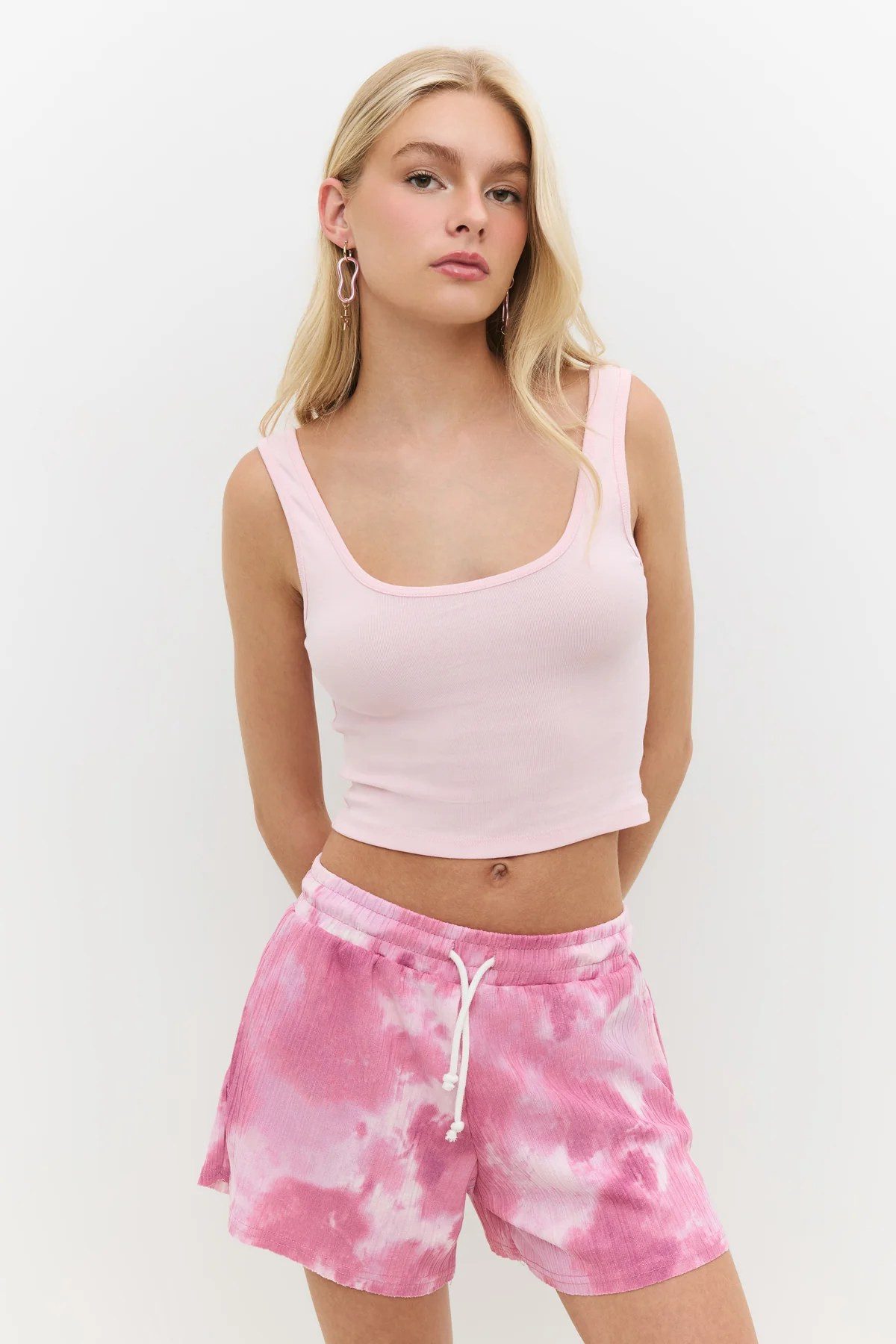 T-Shirt Basic Crop Top mit eckigem Ausschnitt und breiten Trägern