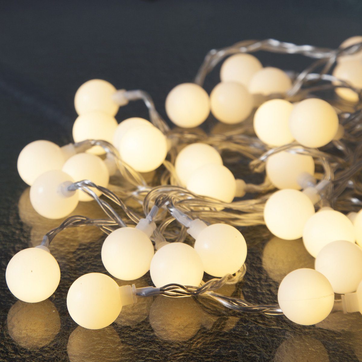 STAR TRADING LED-Lichterkette BERRY 50 warmweiße opale Kugeln L: 7,35m Deko günstig online kaufen