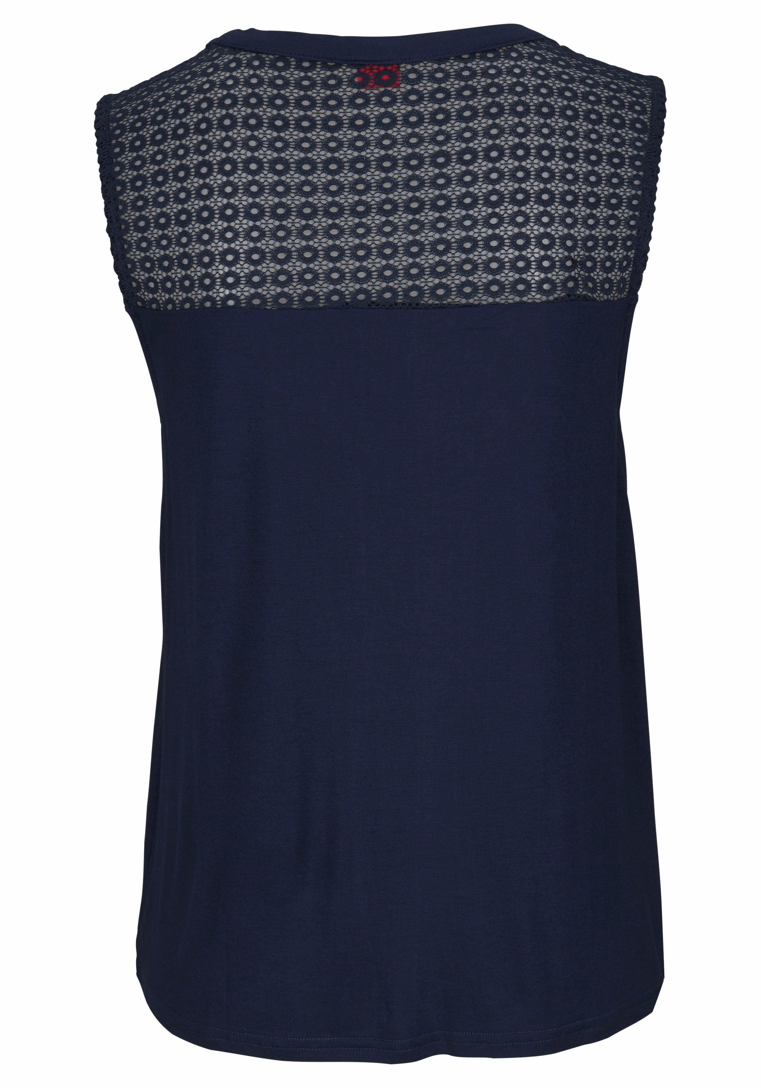 s.Oliver Strandtop mit Spitzeneinsatz an den Schultern und am oberen Rücken Jerseytop mit Zierknopfleiste, Sommertop mit Spitzendetails, casual – Bild 4 von 5