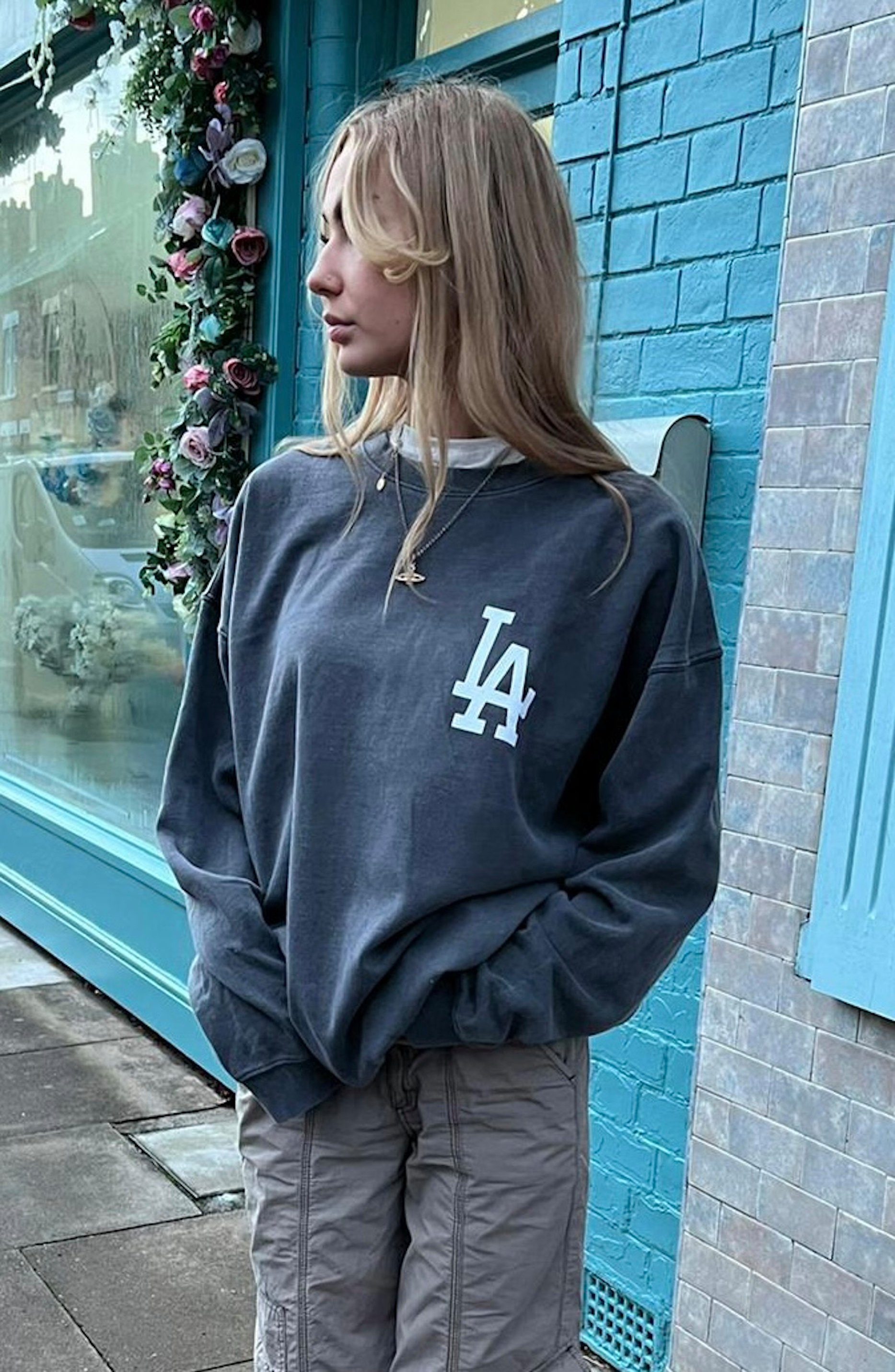 Worldclassca Longsweatshirt Worldclassca Damen Mädchen Oversized Sweatshirt Lounge Homewear Sweater Shirt Bedruckt Schriftzug LA Los Angeles College Uni Farben Freizeit Sport Langarmshirt Oberteil Pulli Pullover Blogger NEU