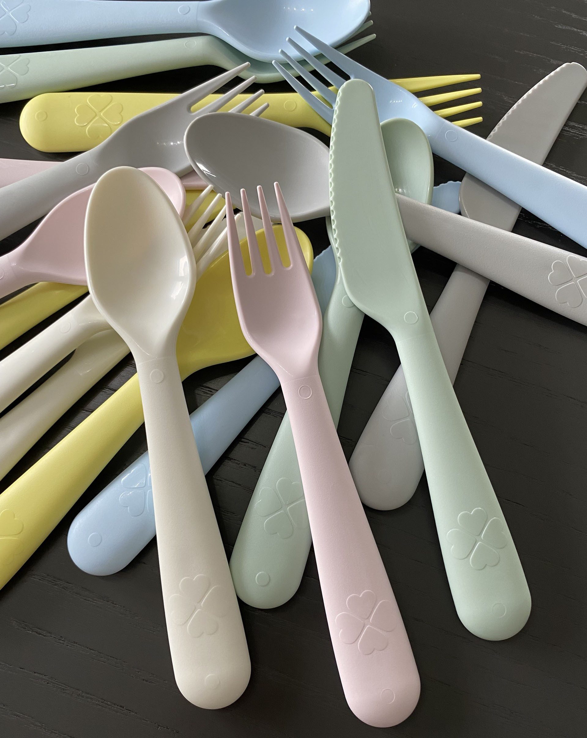 Sarcia.eu Vorlegebesteck KALAS Buntes Plastik-Geschirr - Set IKEA