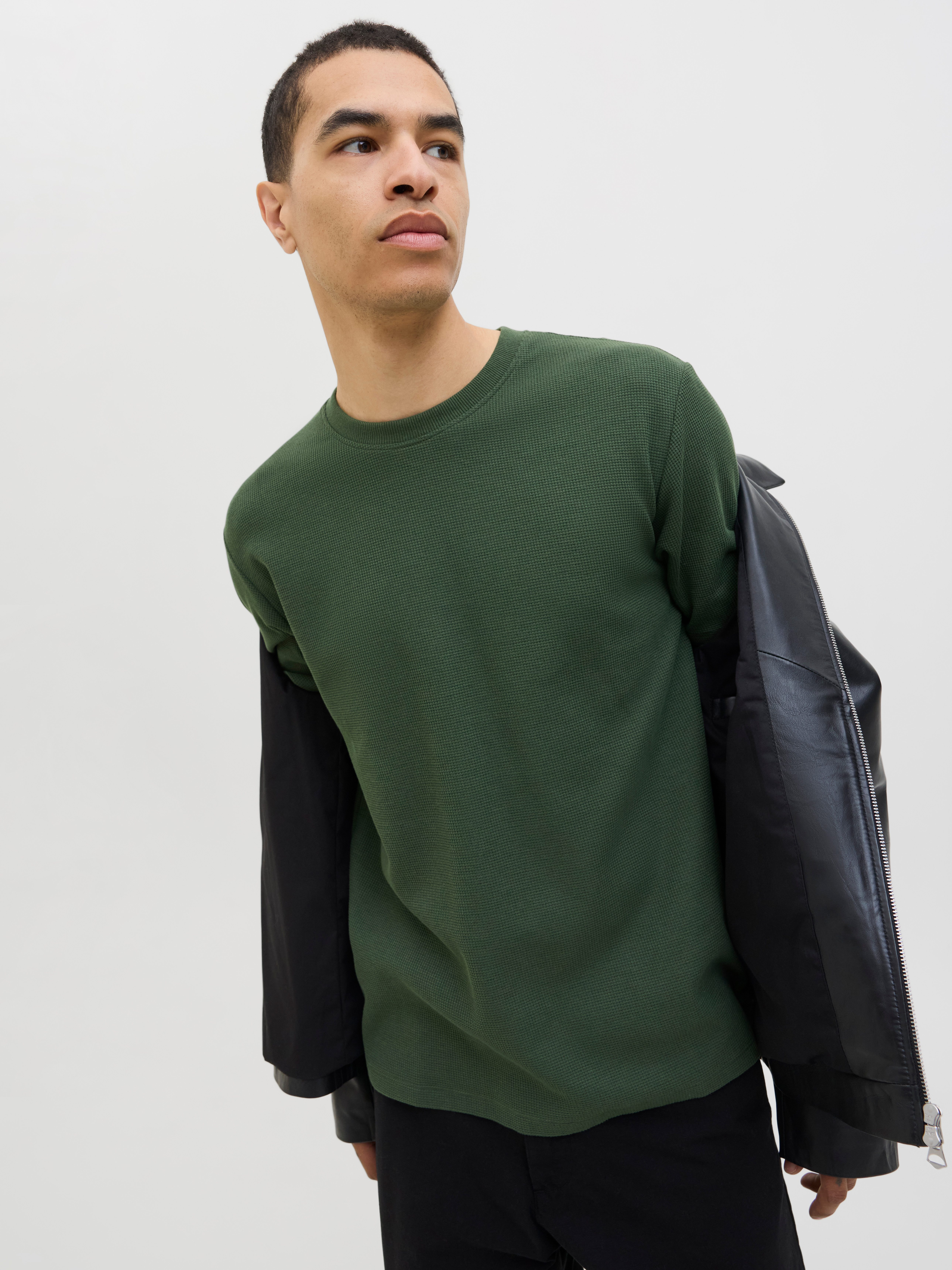 Jack & Jones T-Shirt JJEAUSTIN TEE SS NOOS mit Markenlabel günstig online kaufen