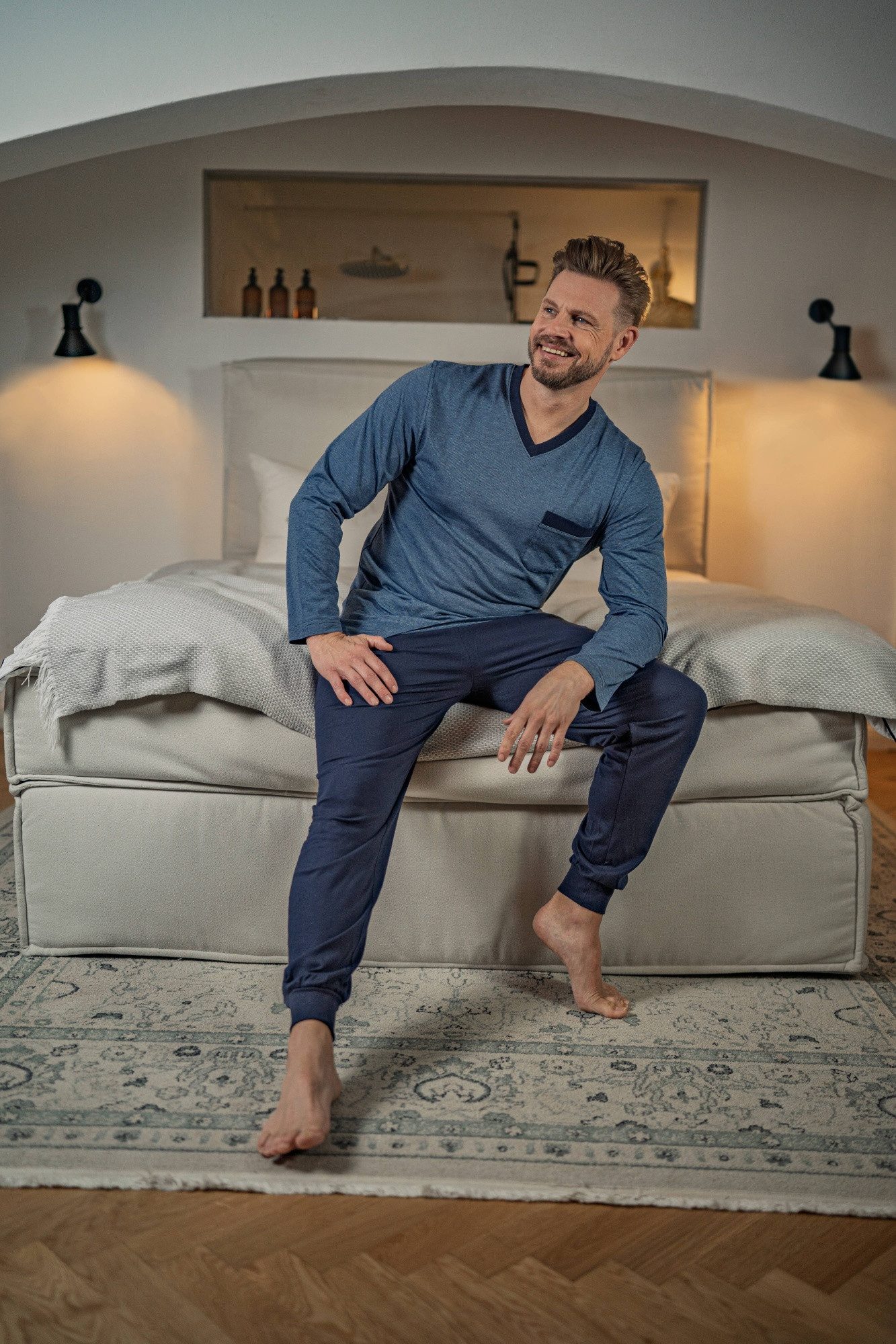 Ringella Pyjama mit V-Ausschnitt und Hose mit Strickbündchen (2 tlg) Baumwolle/Microfaser COOLMAX - für optimales Körperklima
