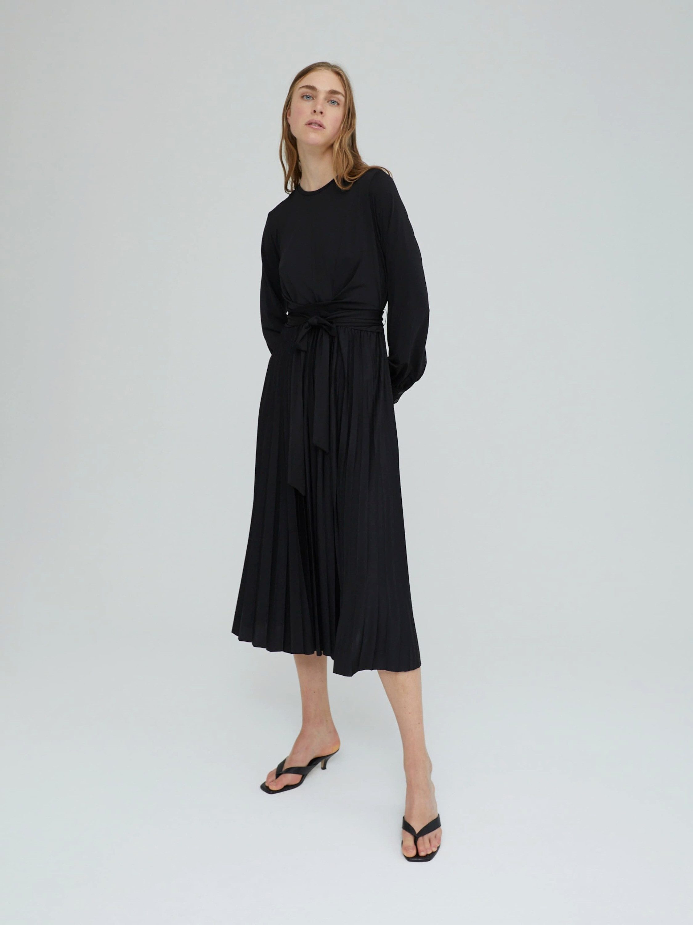 EDITED Sommerkleid Ravena (1-tlg) Plissee