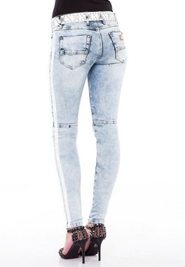 Cipo & Baxx Slim-fit-Jeans in modischem Slim-Fit Schnitt