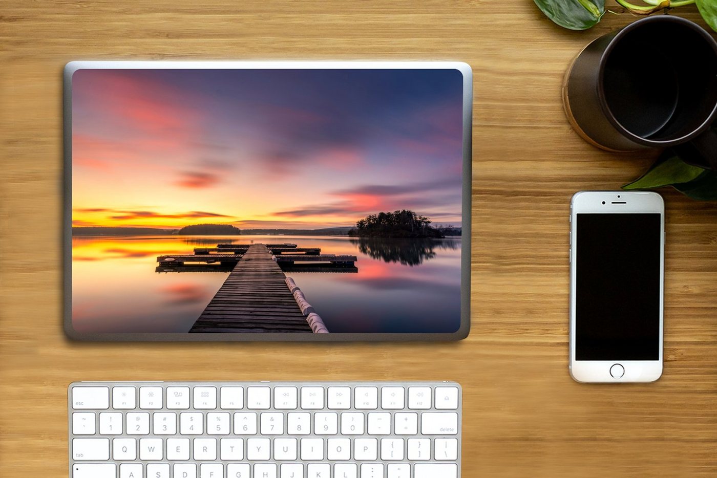 Thumbnail - MuchoWow Laptop-Aufkleber Steg - Sonnenuntergang - Wasser - Meer - Spiegelung