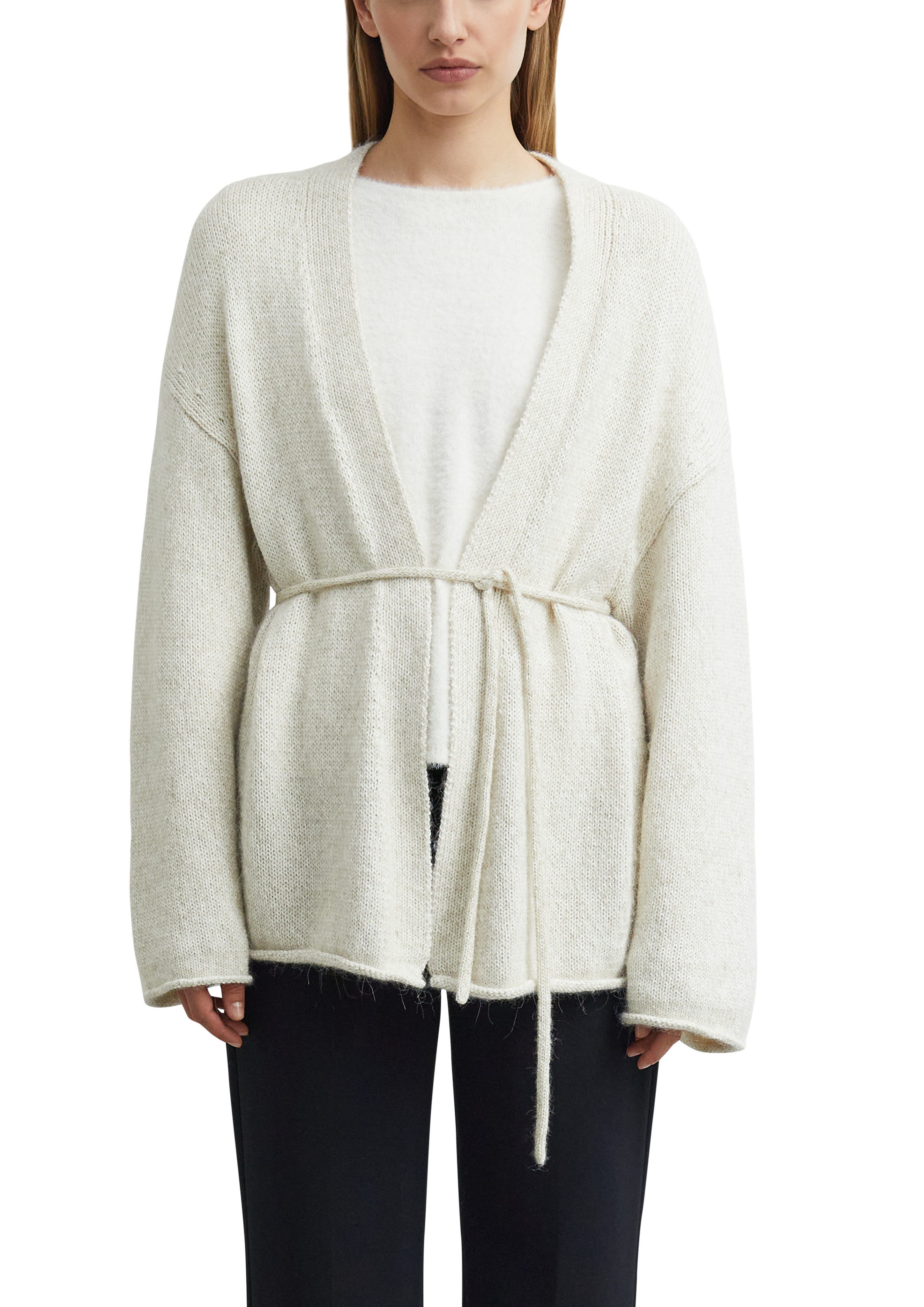 comma Strickjacke offen und mit Bindeband