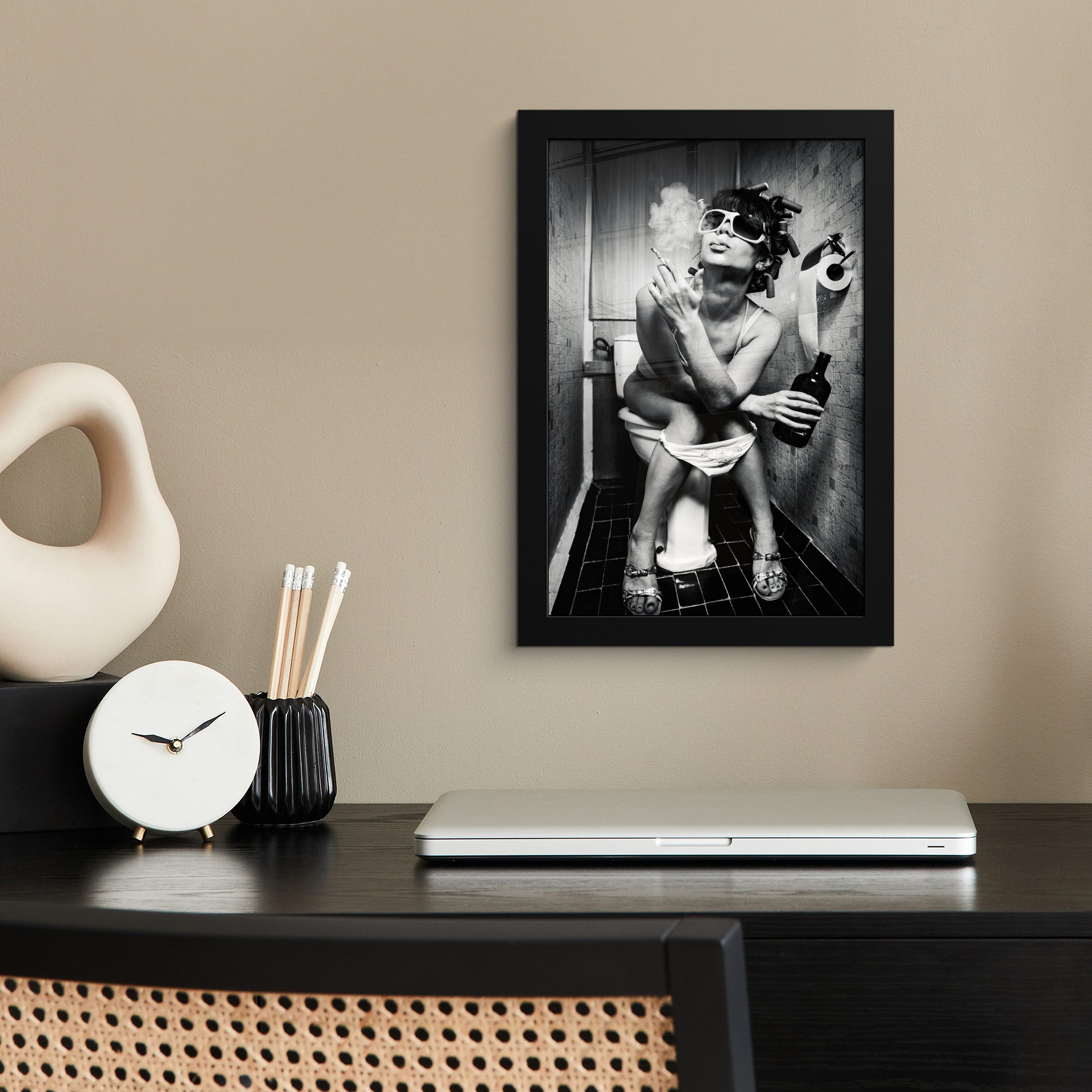 MuchoWow Poster Frau - Vintage - Lockenwickler - Toilette - Zigarette, (1 S günstig online kaufen