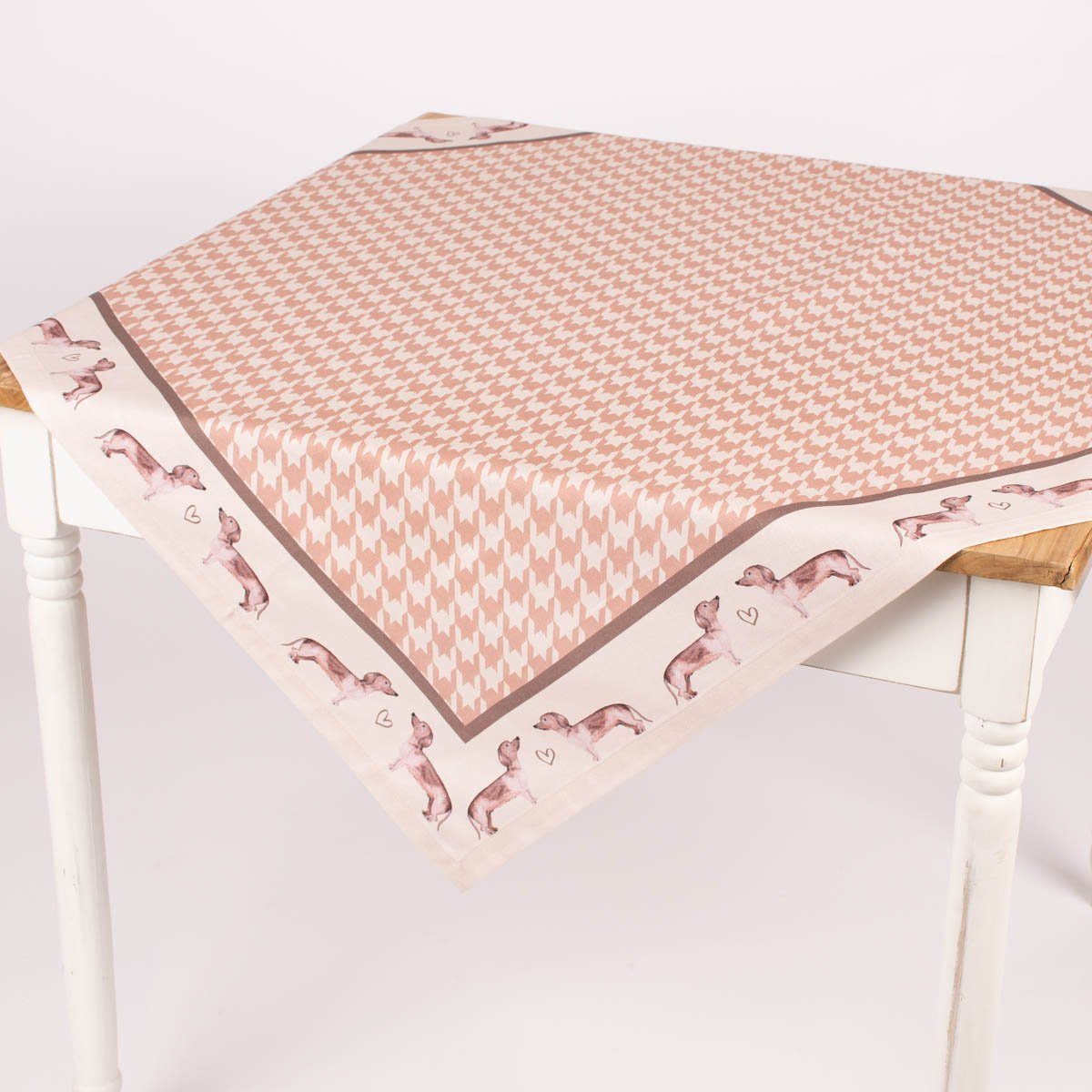 Clayre & Eef Tischdecke Clayre & Eef Tischdecke Hahnentritt Dackel beige 100x100cm, Kuvertsaum