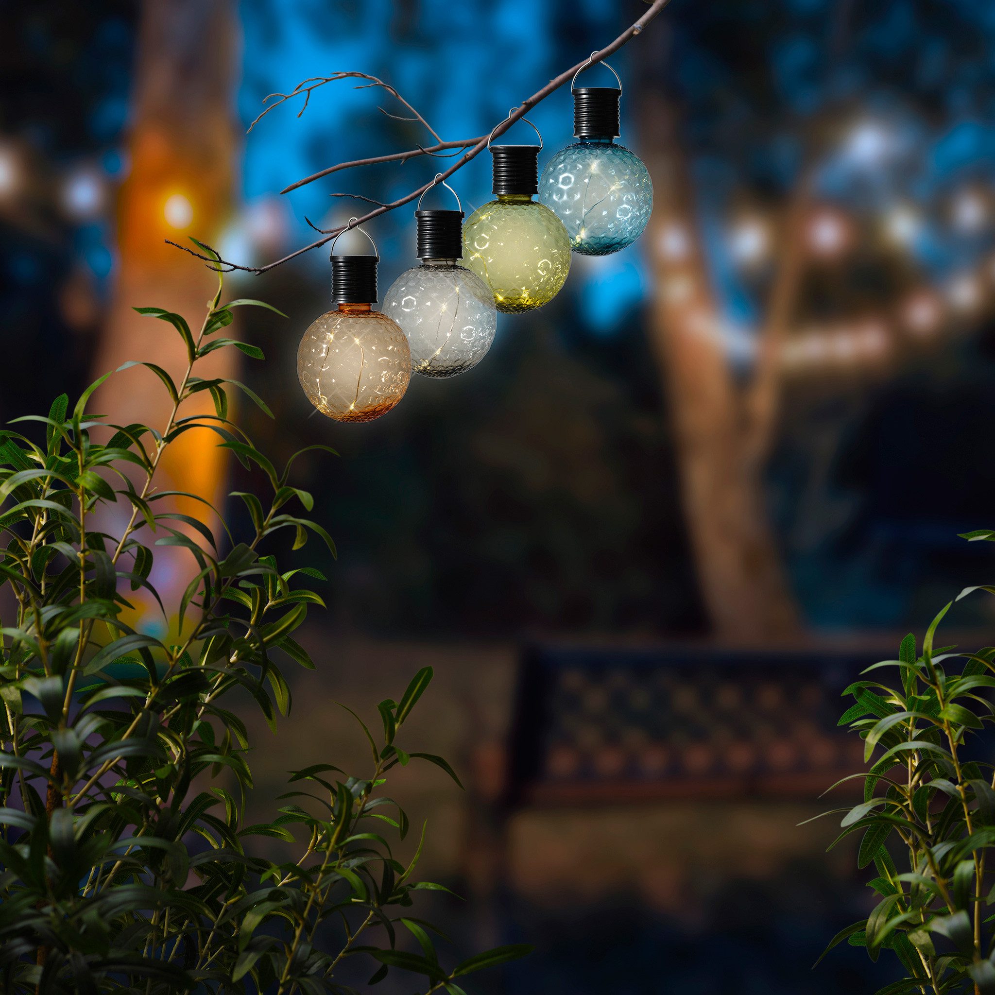 Lumineo LED Solarleuchte, Dauerlicht, warmweiß, Solar Gartenleuchte LED Kugel Glühbirne 8x11cm Kunststoff 4er Set