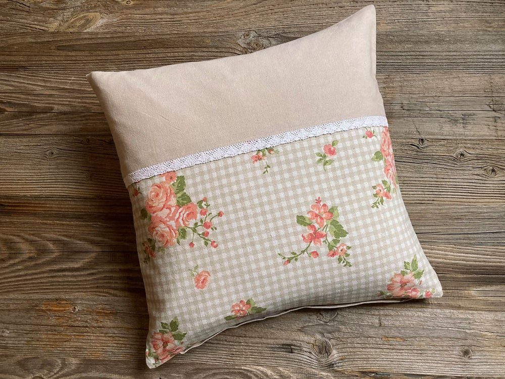 Kissenbezüge Kissen-Bezug 40x40 cm Rosen Blumen beige weiß Baumwolle, matches21 HOME & HOBBY (1 Stück), Wohnzimmer Kissen-Hülle als Deko-Kissen Zier-Kissen Sofa-Kissen