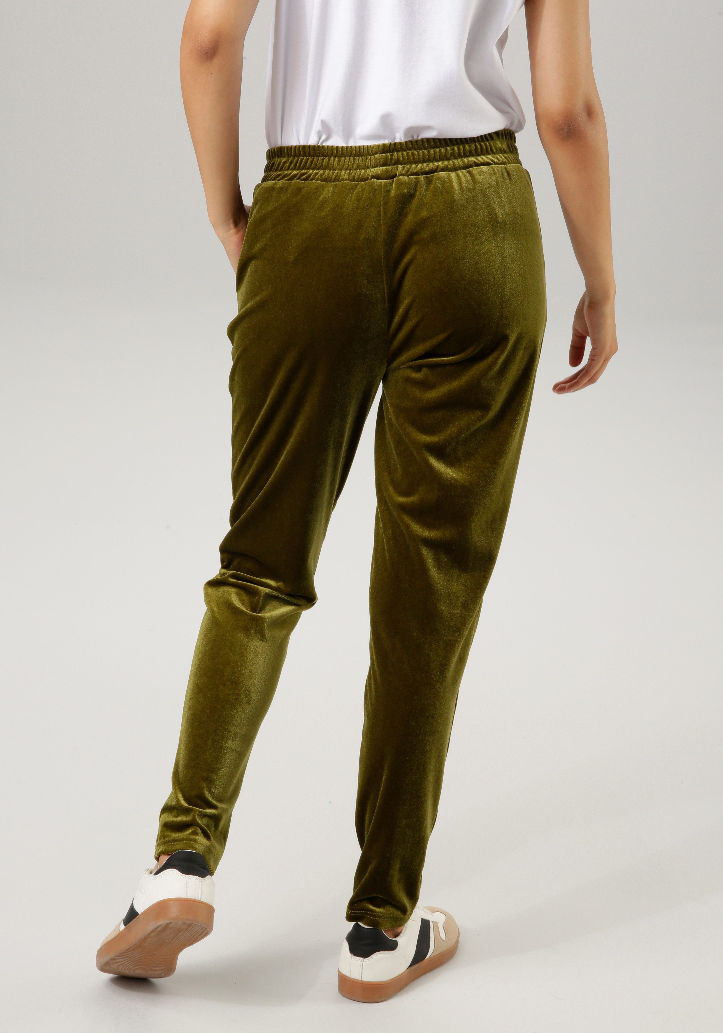 Aniston CASUAL Schlupfhose aus edlem, glänzenden Samt günstig online kaufen