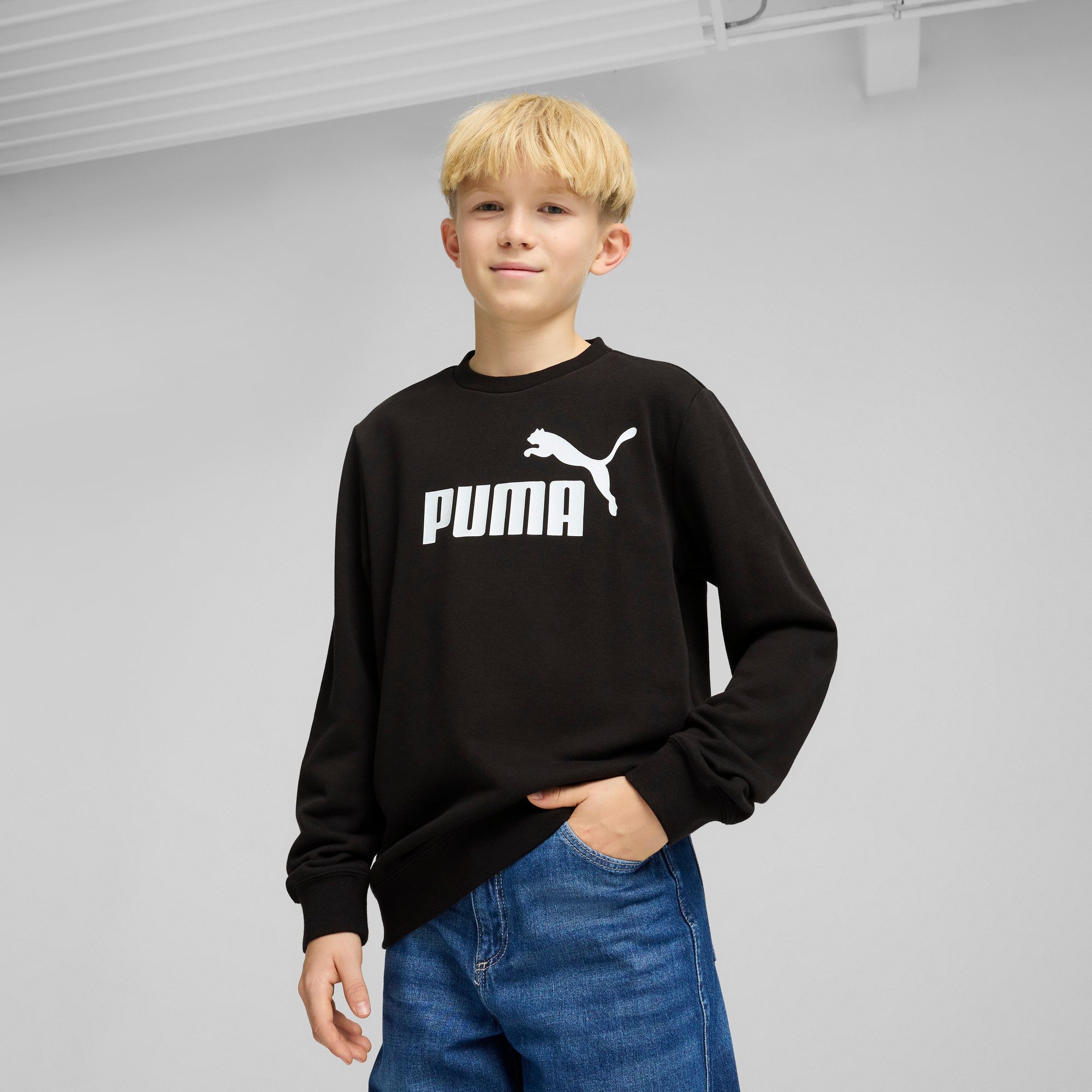 PUMA Sweatshirt ESS NO 1 LOGO CREW TR B für Jugendliche, sportlicher Stil, Rundhalsausschnitt, ohne Kapuze