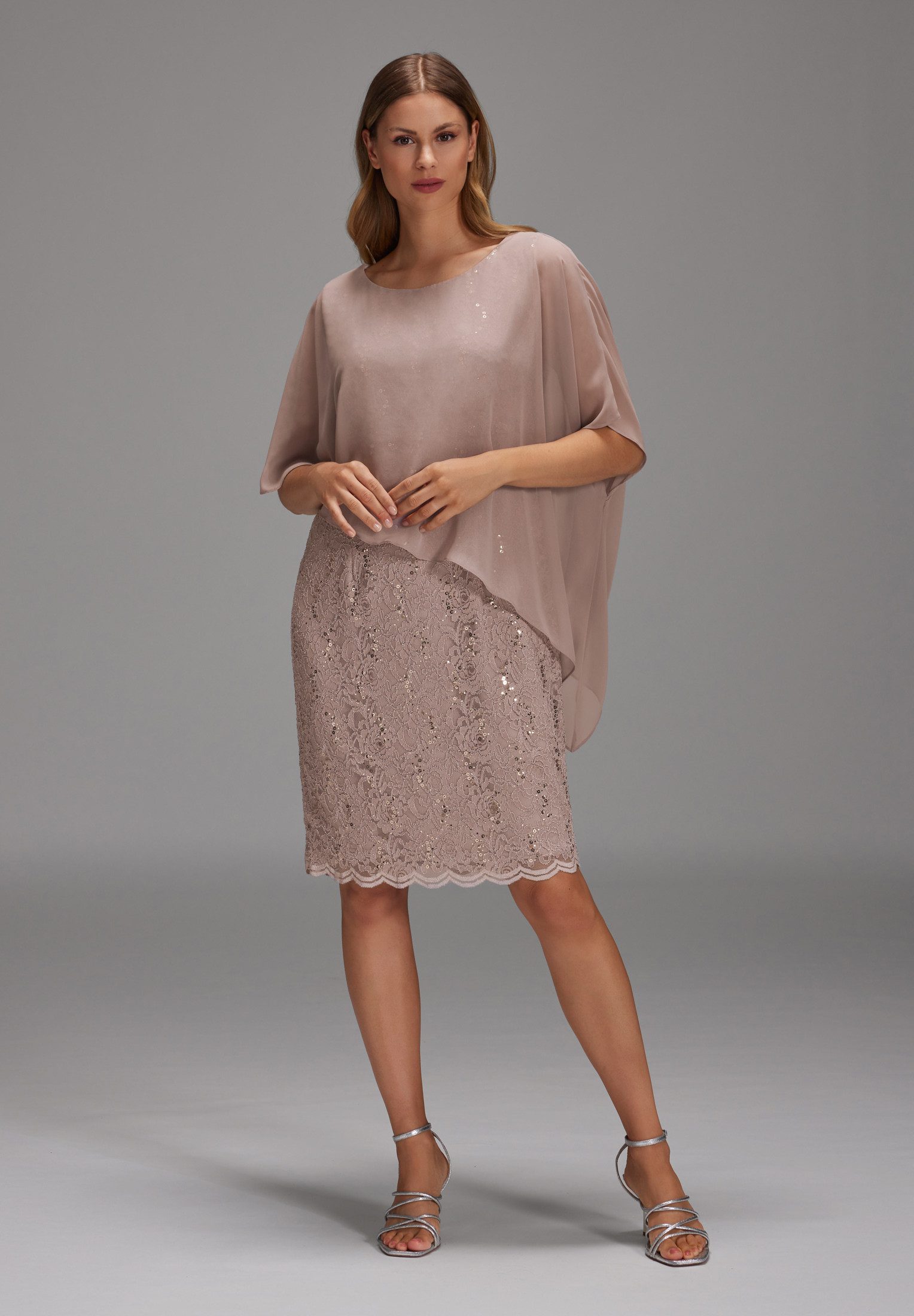 SWING Cocktailkleid - Cocktailkleid mit Überwurf Figurbetonte Passform