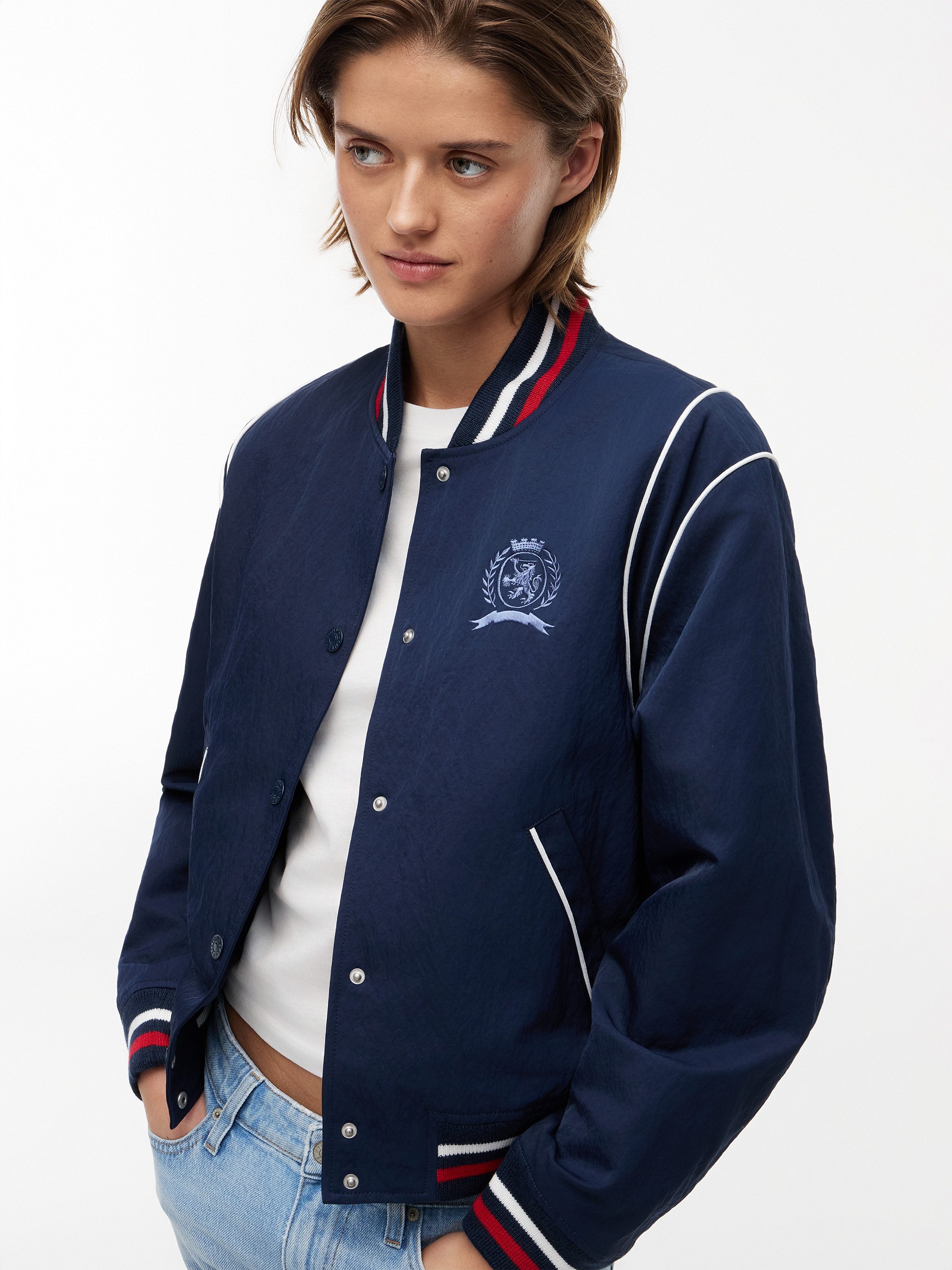 Tommy Jeans Collegejacke TJW CREST VARSITY JACKET Kunstfaser, Baseball-Kragen, im College Stil