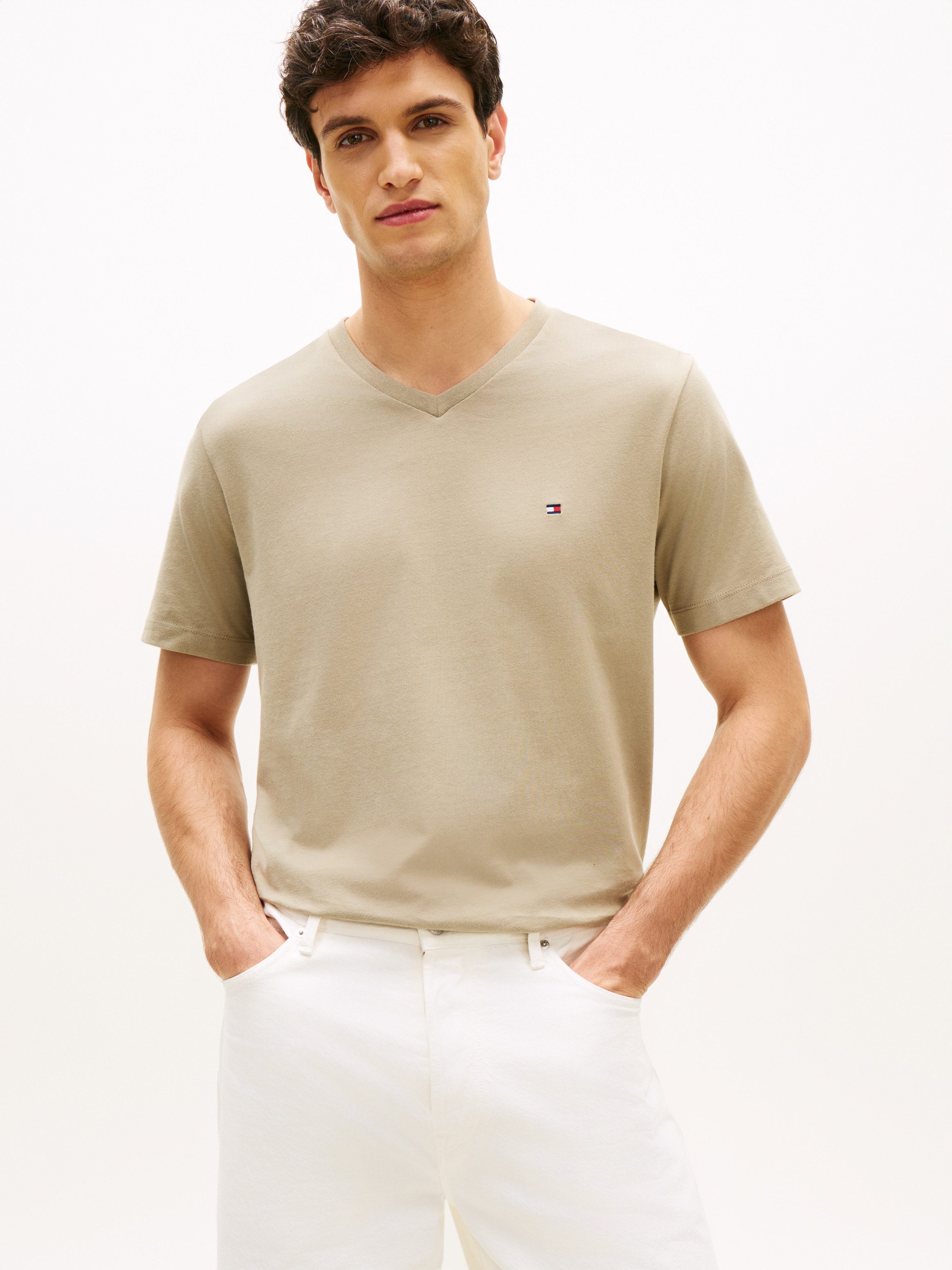 Tommy Hilfiger V-Shirt ESSENTIAL V-NECK unifarben, casual, regular fit, Bau günstig online kaufen