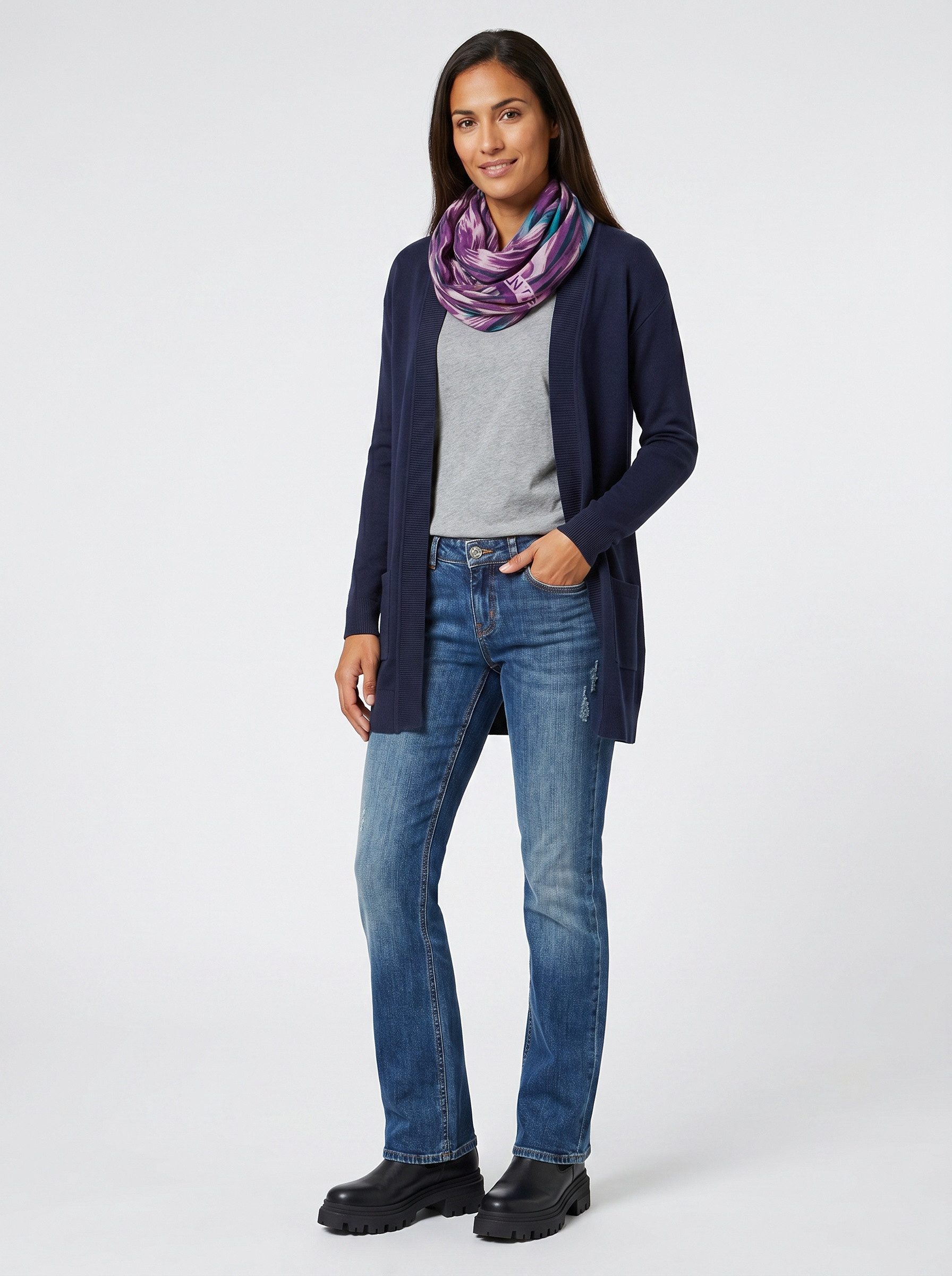 Zum Outfit 12