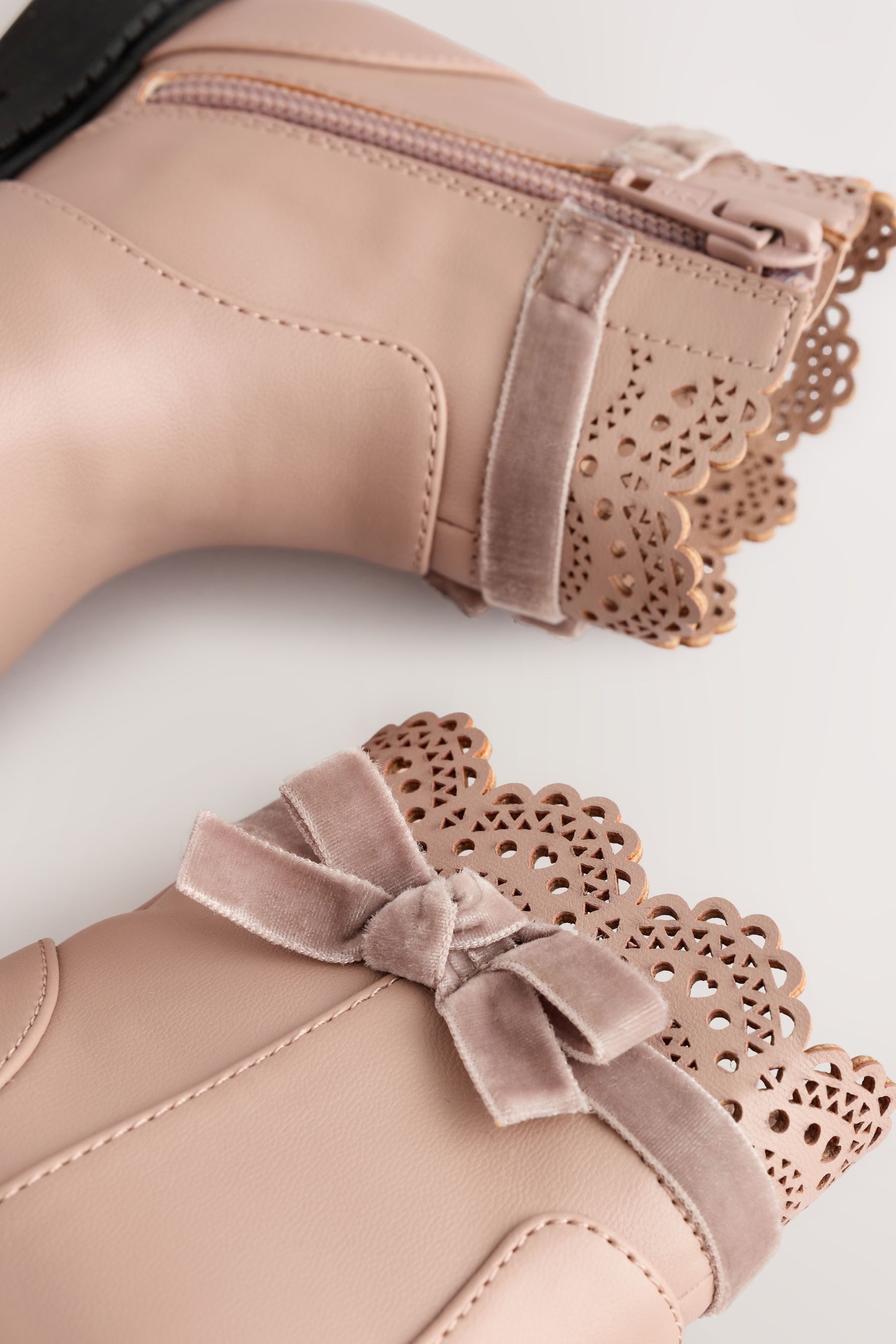 Next Chelsea-Stiefeletten mit Schleife Chelseaboots (1-tlg)