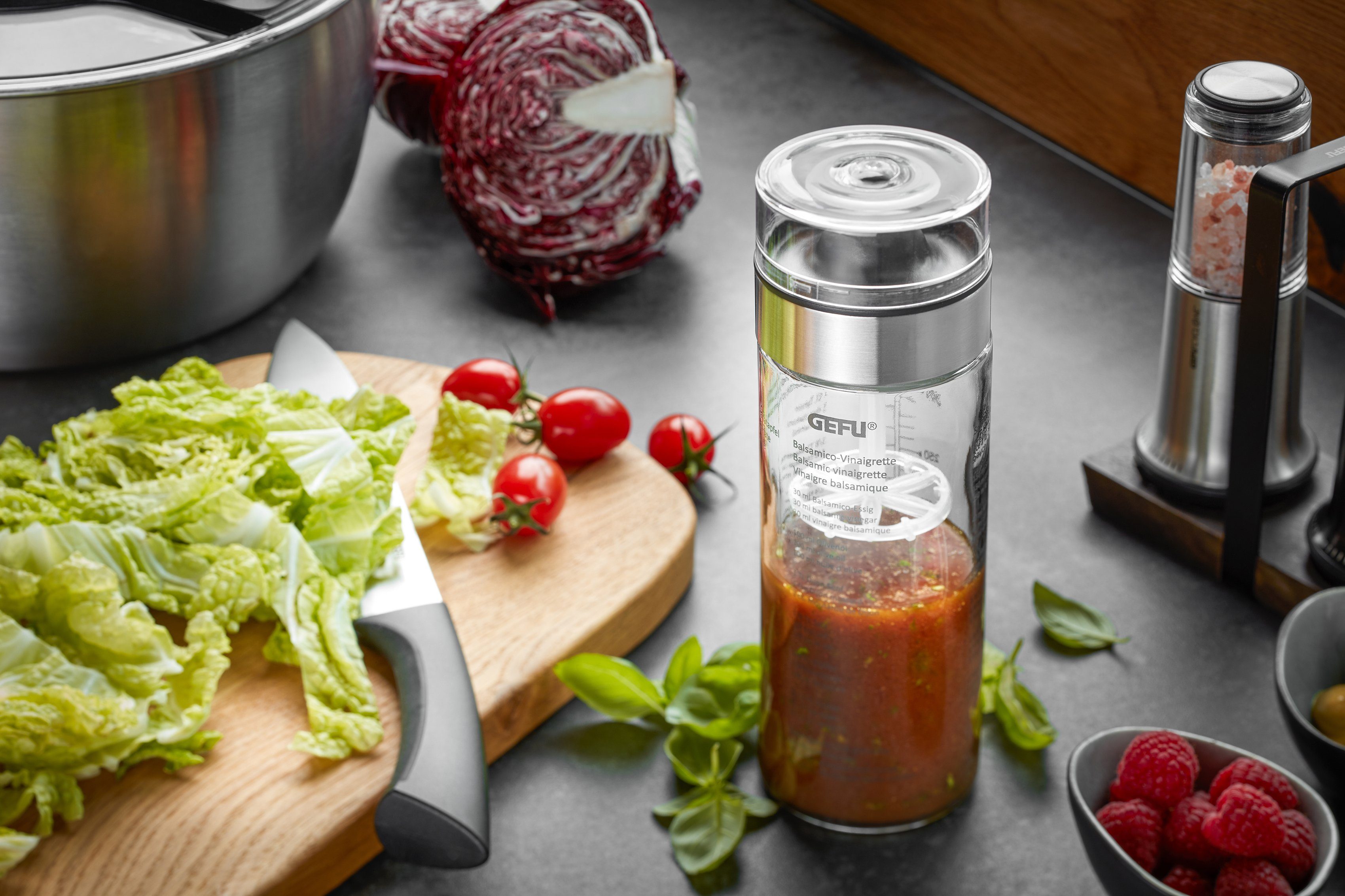 GEFU Dressing Shaker MIX, Glas, Kunststoff, Doppelskala (ml/oz), auslaufsicher, 350 ml