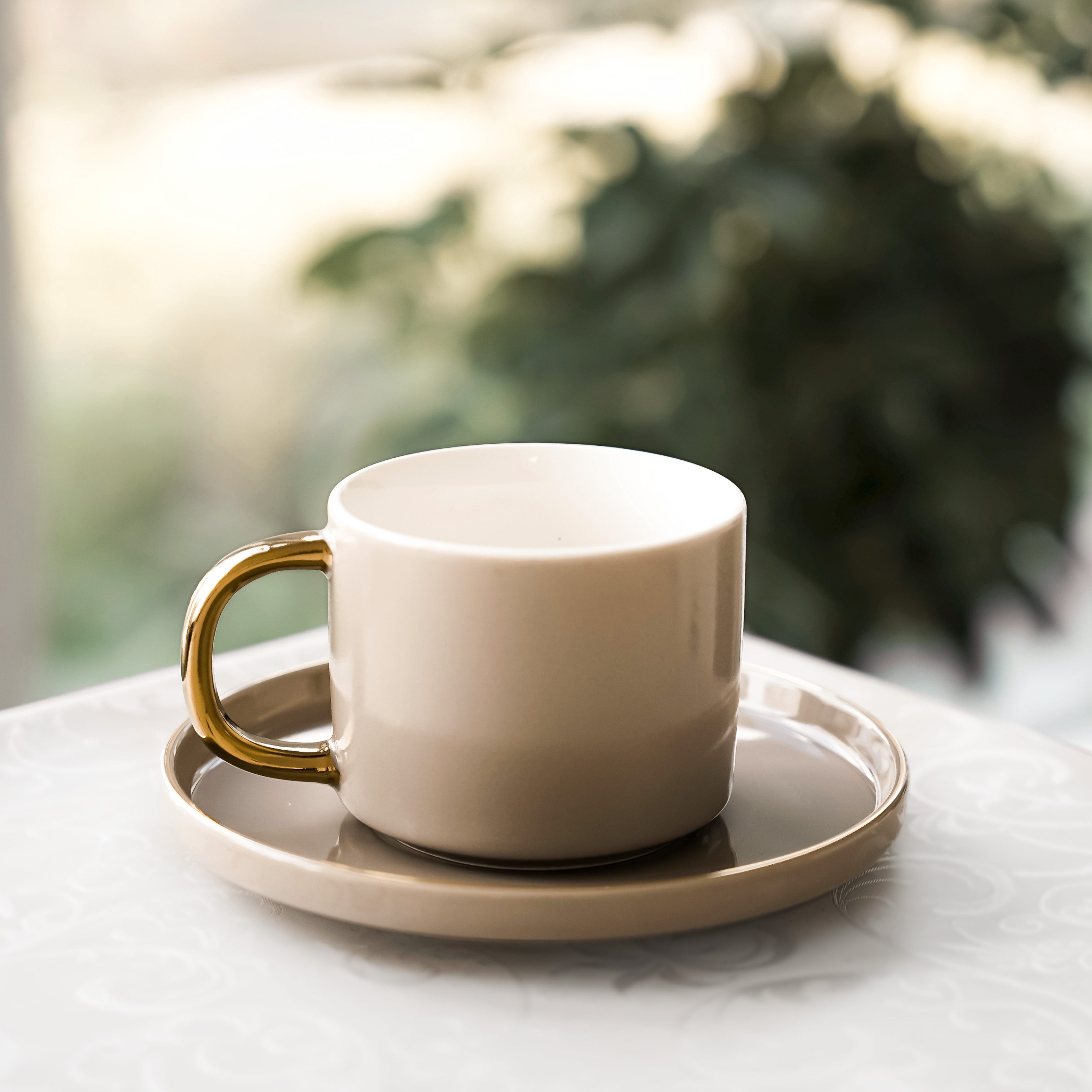 Mulex Kaffeeservice Porzellan-Kaffeetassen 200ml mit goldenem Henkel und Unterteller (12-tlg), 6 Personen – Bild 4 von 5