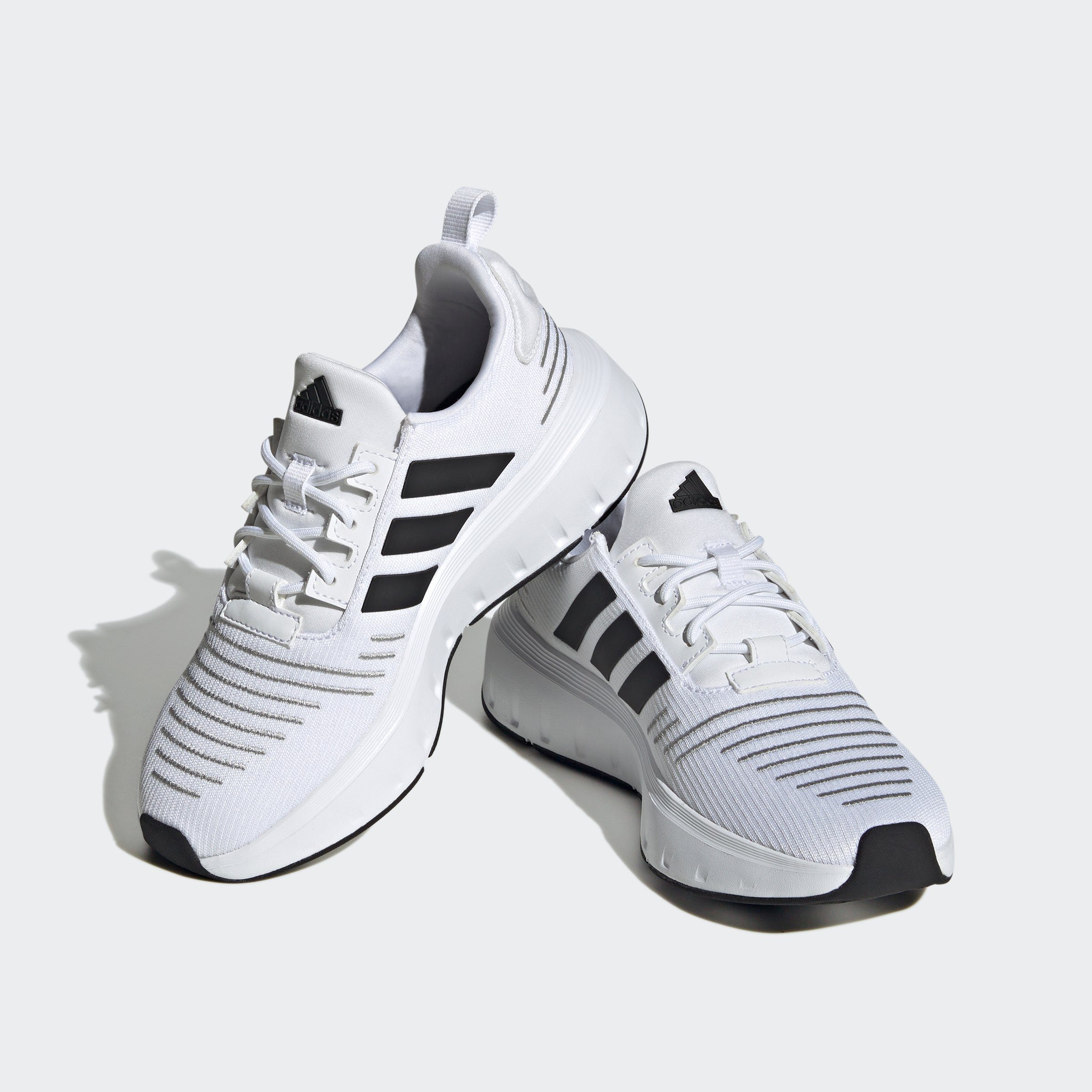 Two adidas RUN Sneaker KIDS Grey SWIFT Black Core White / Cloud / Sportswear