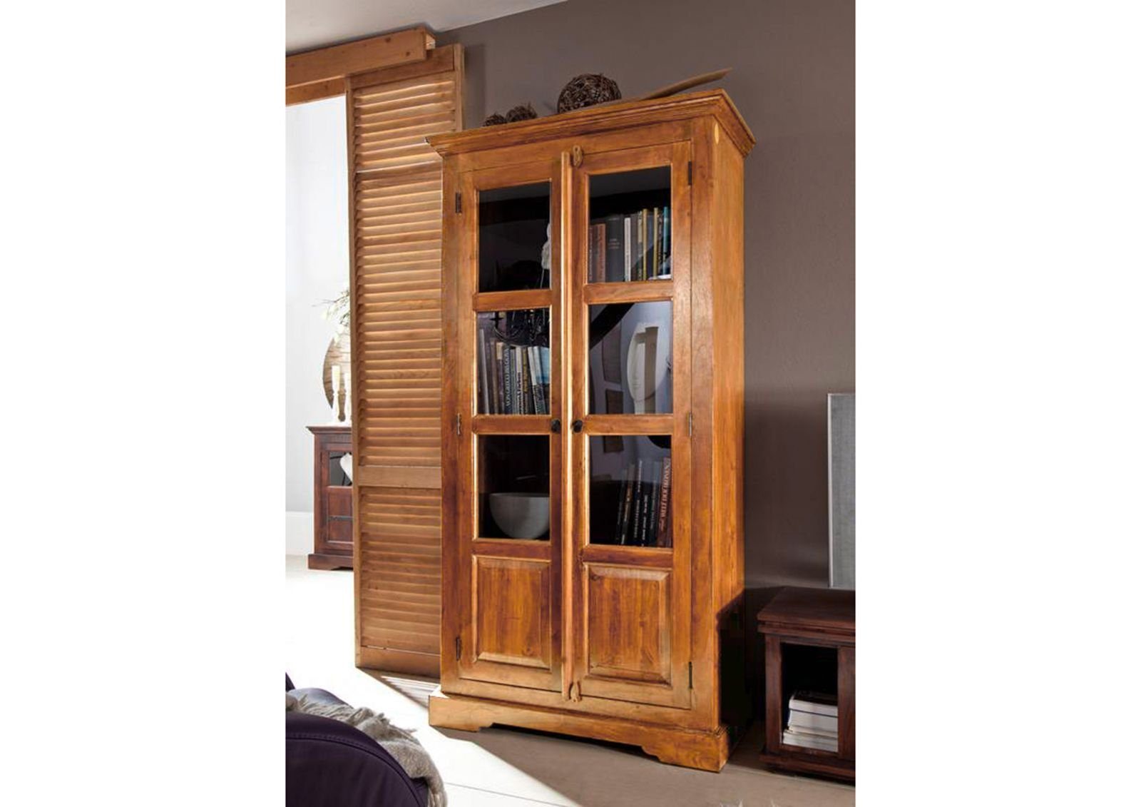 Massivmoebel24 Standvitrine OXFORD (Vitrine Akazie 98x46x191 honig  lackiert OXFORD #0440) Vitrine Akazie 98x46x191 honig  lackiert OXFORD #0440