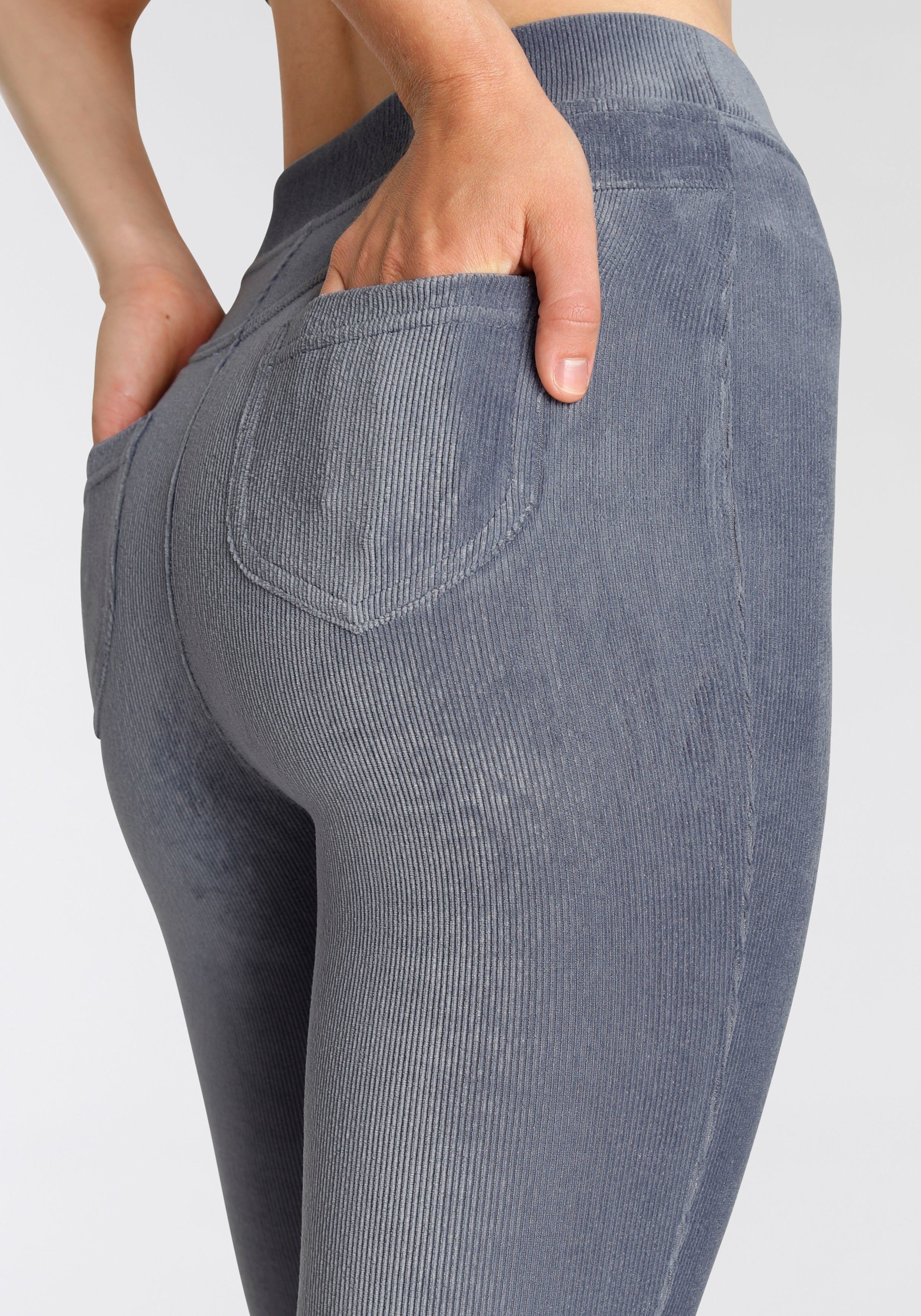 in LASCANA Loungewear Material Leggings aus Cord-Optik, weichem graublau