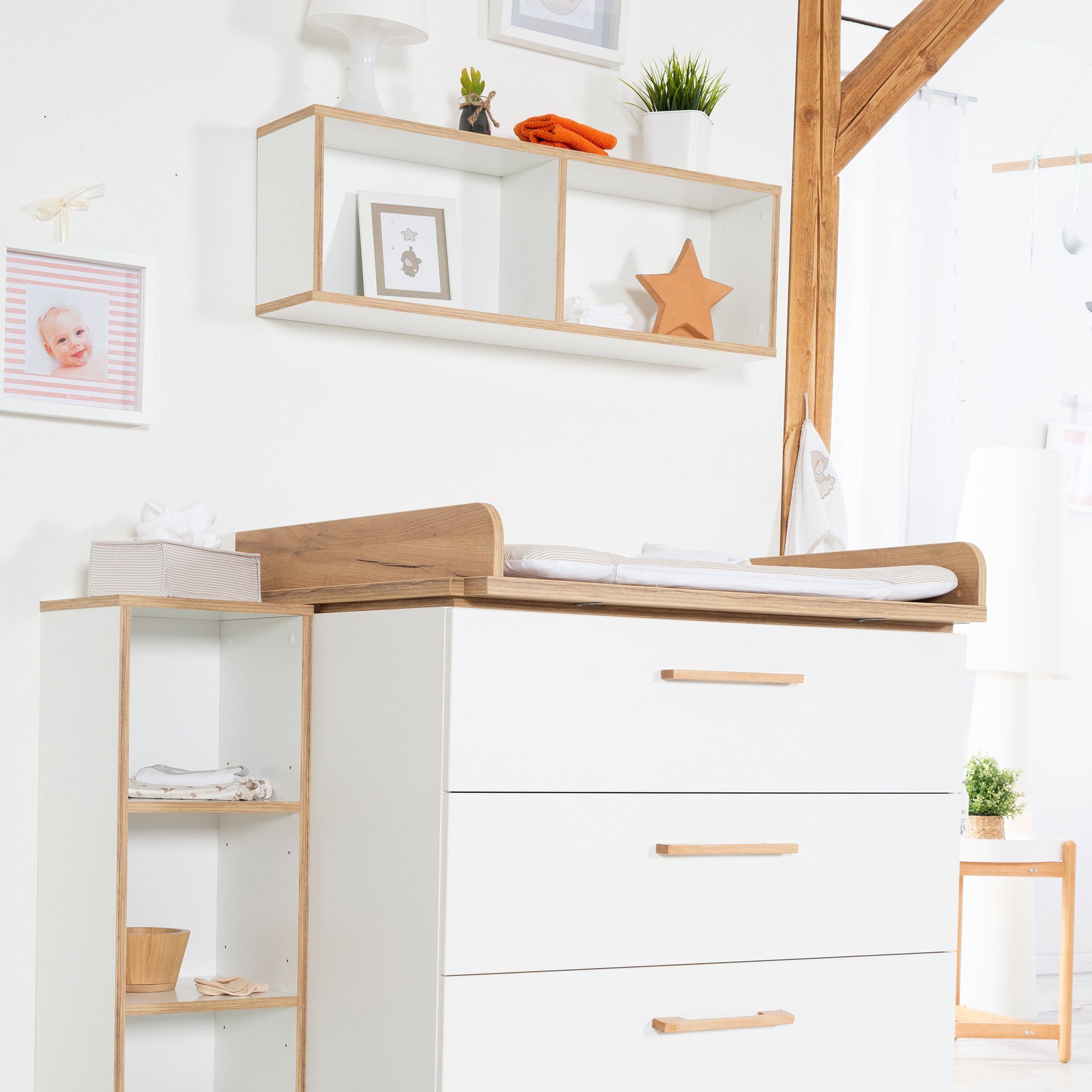 roba® Wandregal Finn, Hängeregal für Kinderzimmer, Weiß/ Goldeiche