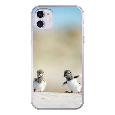 MuchoWow Handyhülle Junge - Sand - Vögel, Handyhülle Apple iPhone 11, Smartphone-Bumper, Print, Handy