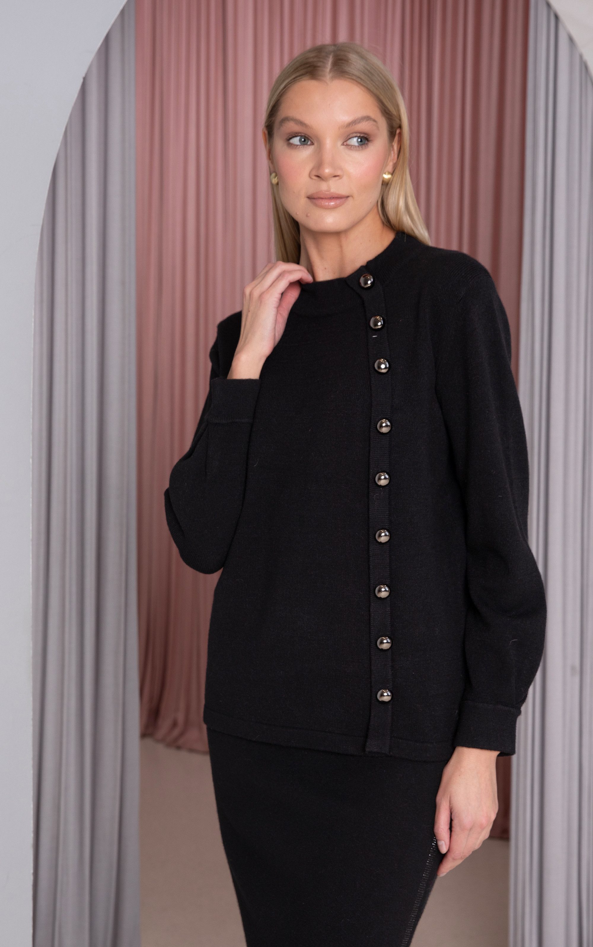 Passioni Strickpullover mit asymmetrischem Knopfdetail vorne günstig online kaufen
