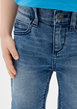 s.Oliver Jeansshorts Jeans-Bermuda Brad / Slim Fit / Mid Rise / Slim Leg Waschung