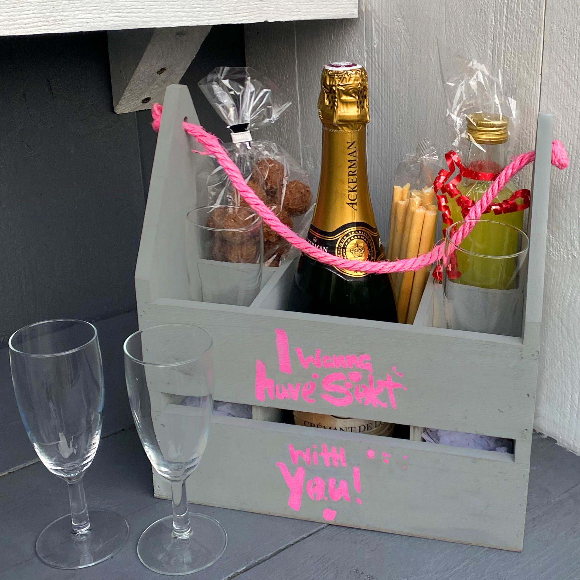 UNUS HOME Flaschenkorb Flaschenträger I wanna have sekt with you, für 4 Flaschen und Snacks für den Mädelsabend oder zum Veschenken