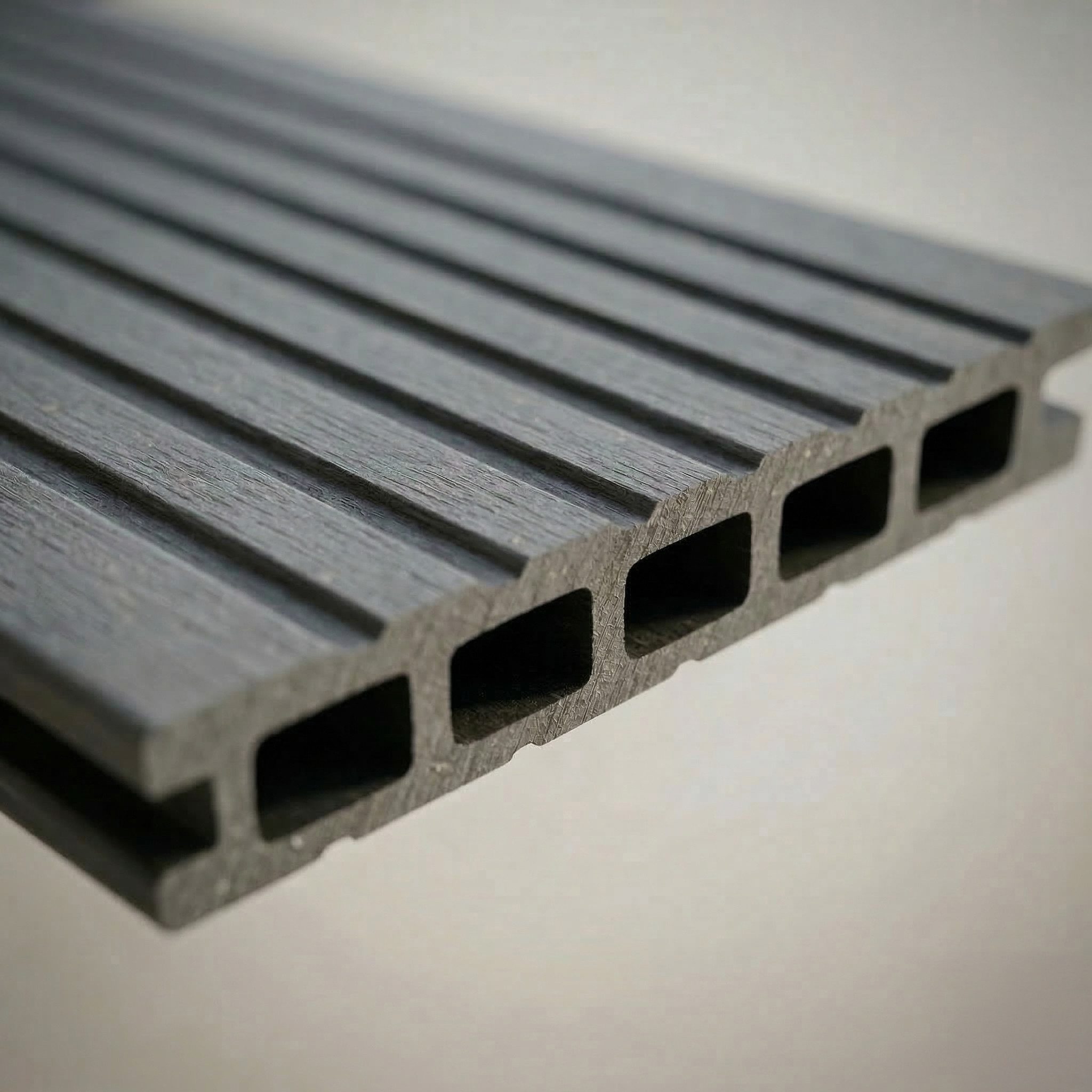 Woodstore24 Terrassendielen WPC Terrassenboden Komplettset mit Clipsystem, 20 mm Stärke, (Hohlkammer Diele geriffelt 240 cm Länge 145 mm Breite, Terrassenboden in Anthrazit Grau Braun für Balkon & Garten Outdoor), WPC Terrassendielen Komplettset mit Clips