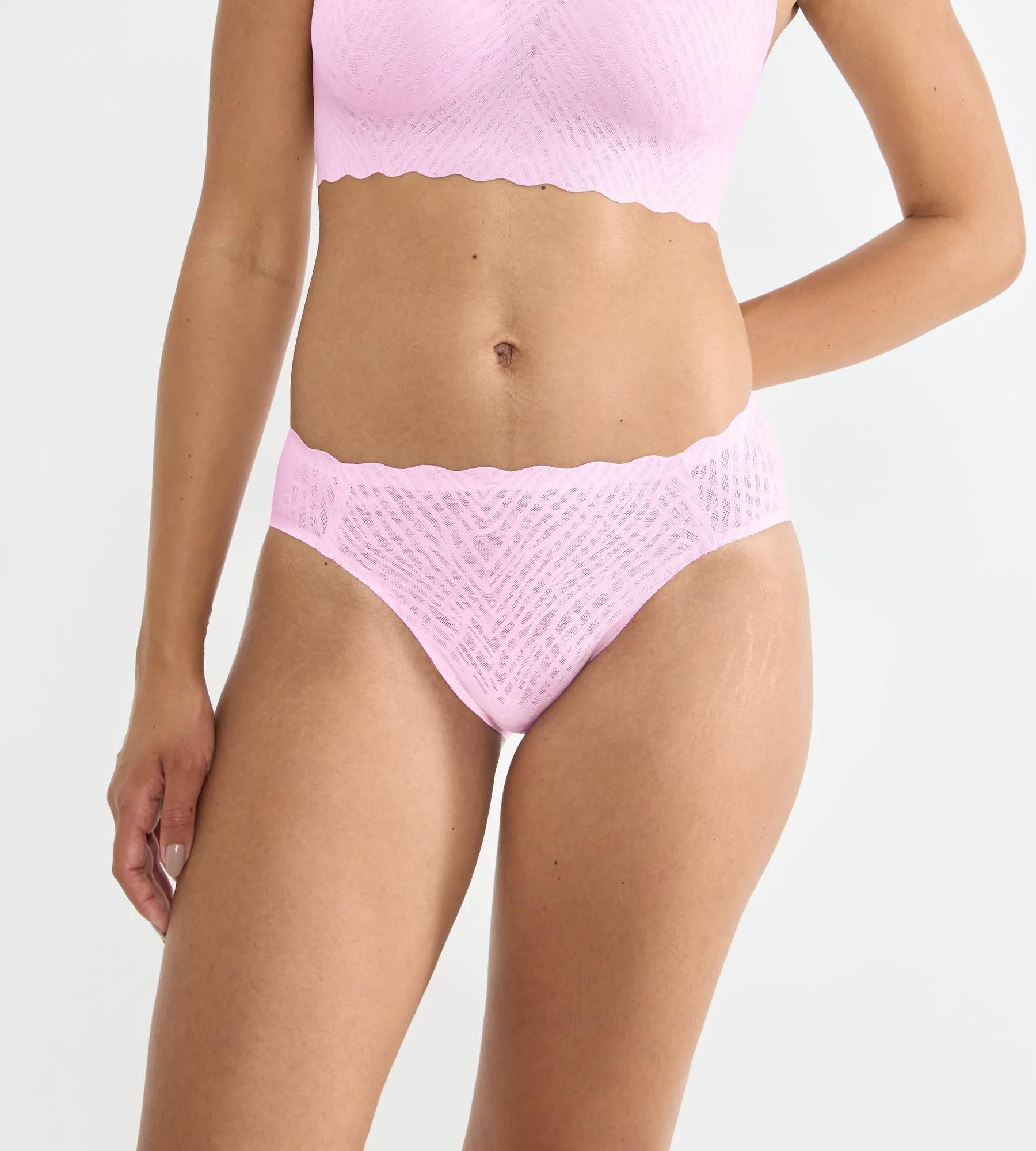 sloggi Slip ZERO Feel Bliss unsichtbar, mit Spitzenoptik, mit hohem Beinausschnitt