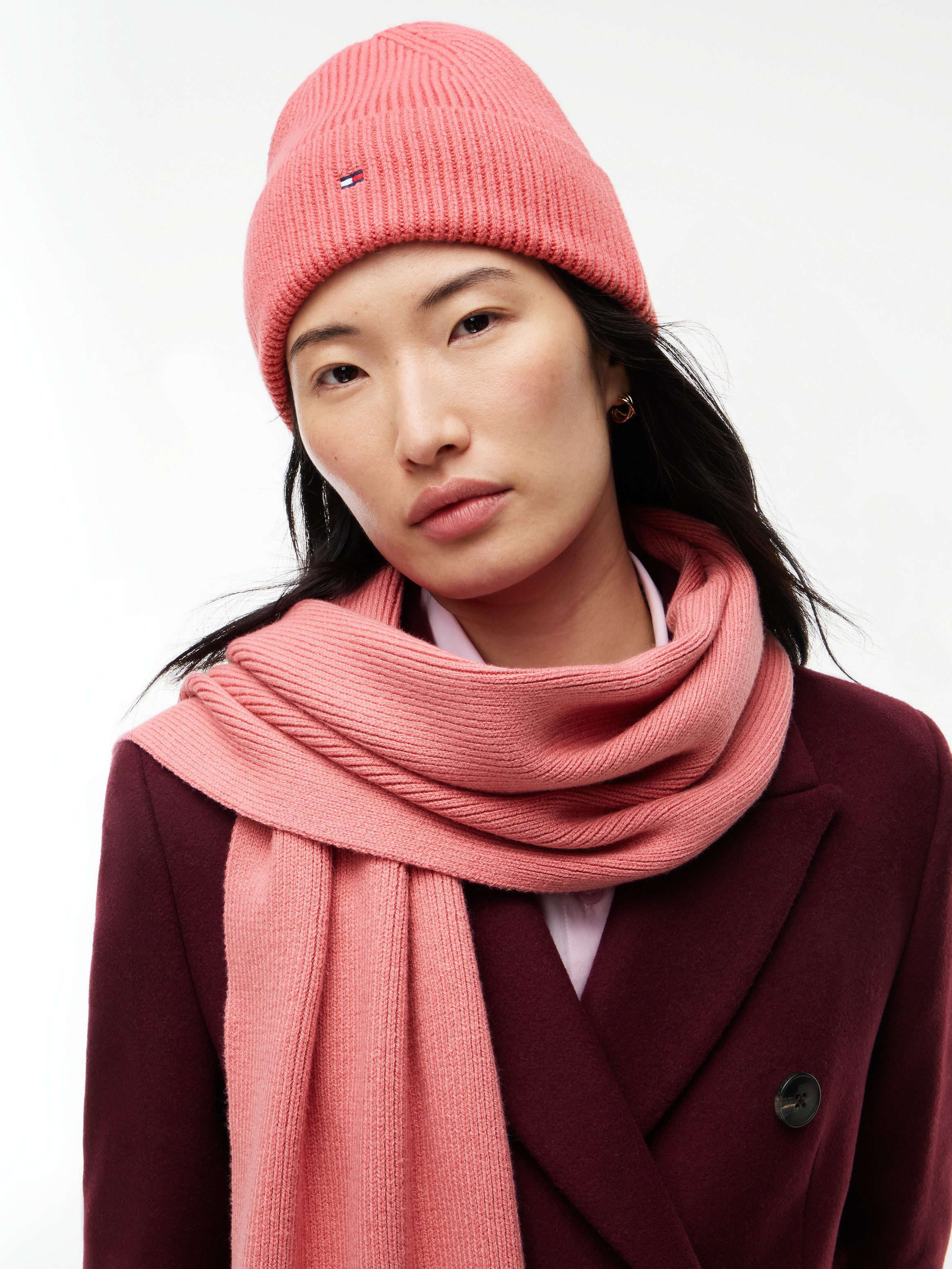 Tommy Hilfiger Beanie TH FLAG KNIT mit Wolle und Stickerei