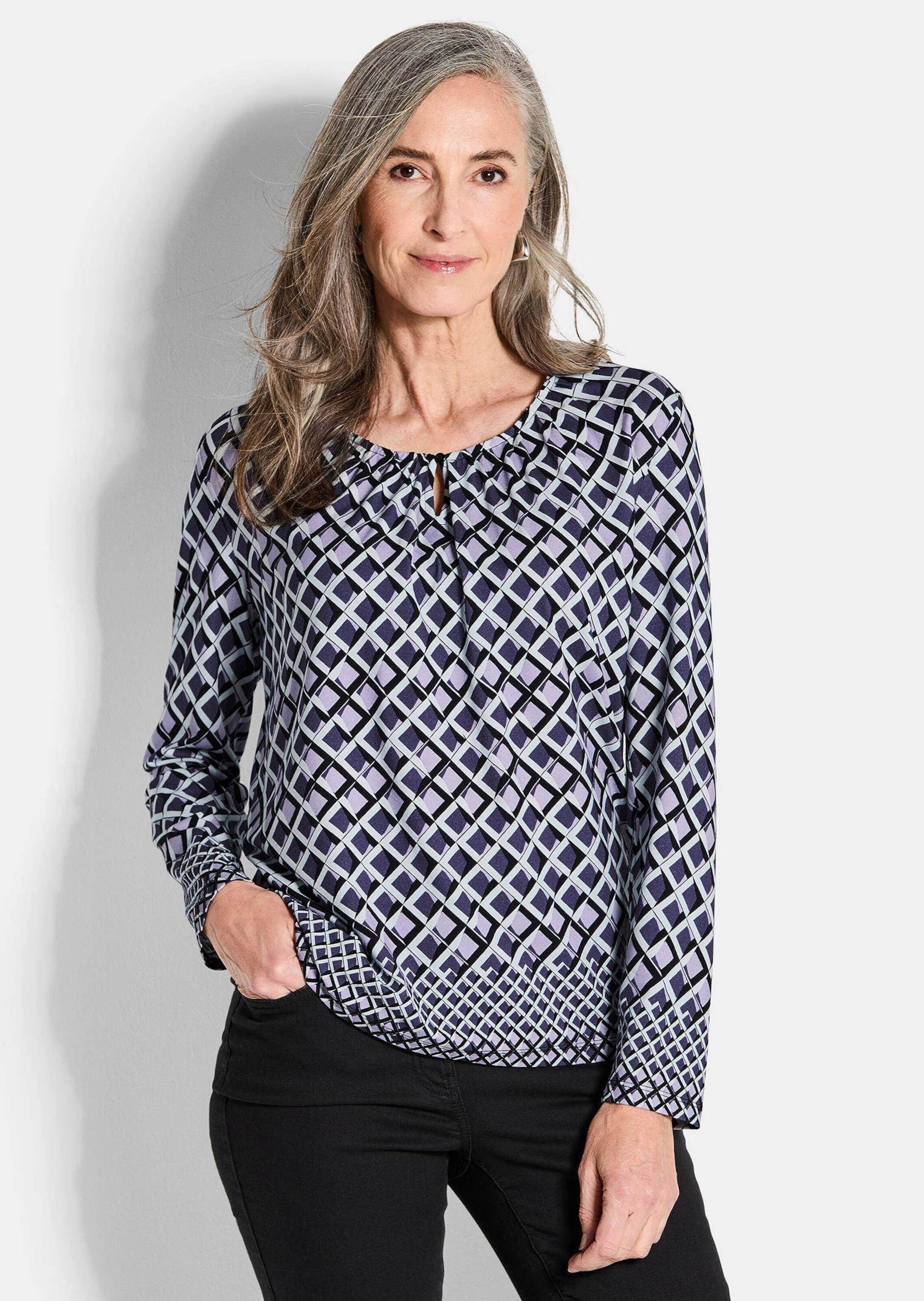 GOLDNER Print-Shirt Kurzgröße: Grafisches Jersey-Shirt mit Rundhals Viskosebluse mit abstraktem Rautenmuster und Langarm