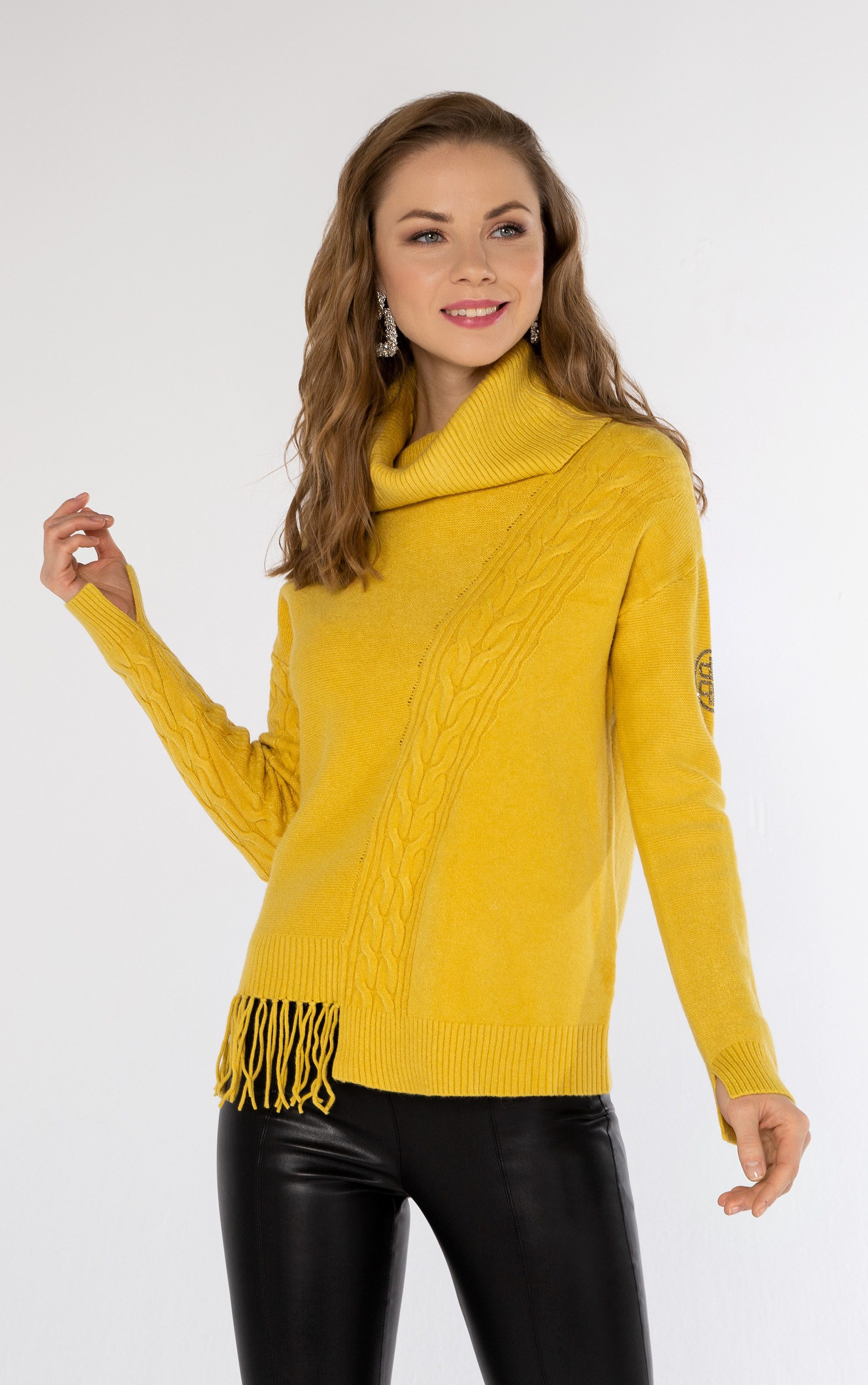 Passioni Rollkragenpullover mit Zopfmusterdetails und Fransen günstig online kaufen